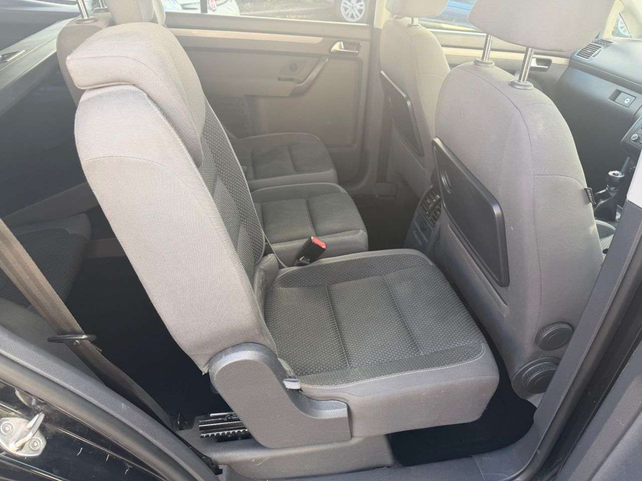 2011 VOLKSWAGEN TOURAN 2011 VOLKSWAGEN TOURAN