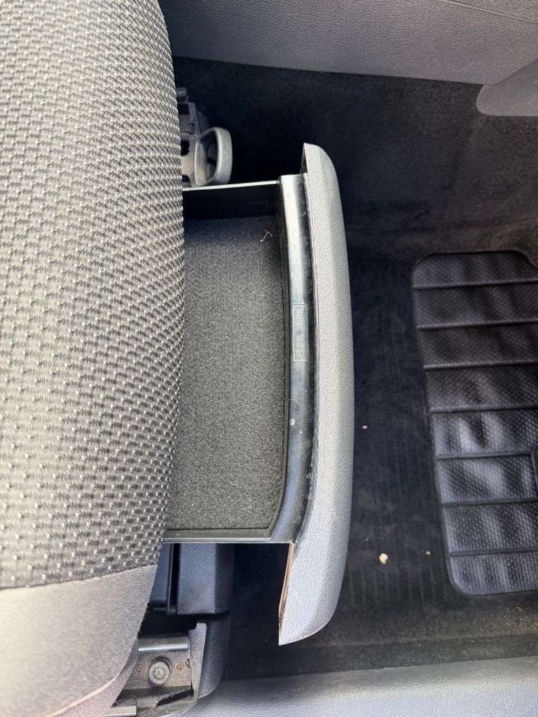 2011 VOLKSWAGEN TOURAN 2011 VOLKSWAGEN TOURAN