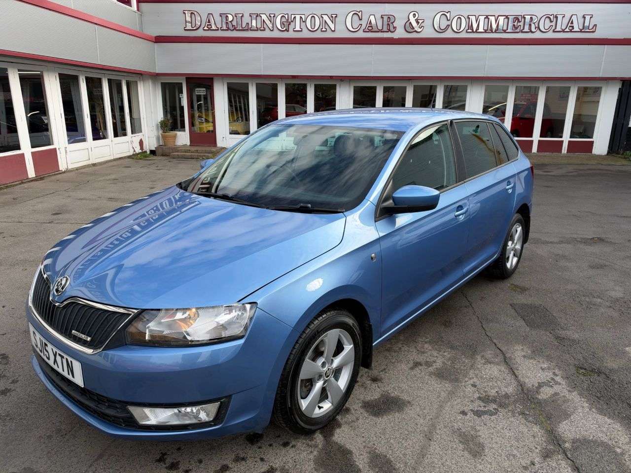 A 2015 SKODA RAPID 1.6 TDI GreenLine Hatchback 5dr Diesel Manual Euro 5 (s/s) (90 ps) FSH 6 St A 2015 SKODA RAPID 1.6 TDI GreenLine Hatchback 5dr Diesel Manual Euro 5 (s/s) (90 ps) FSH 6 St