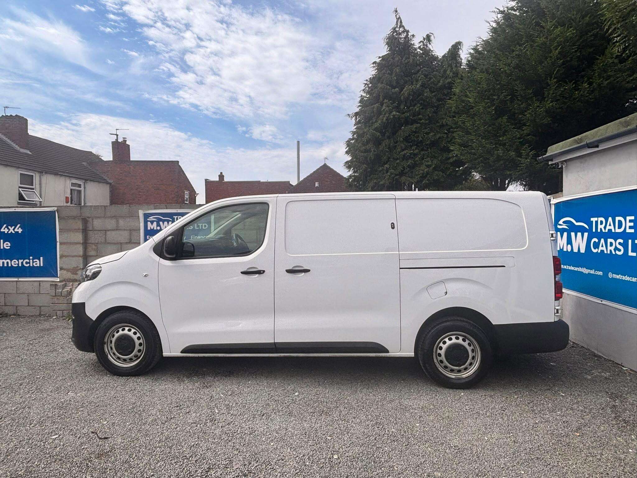 2022 TOYOTA PROACE 2022 TOYOTA PROACE