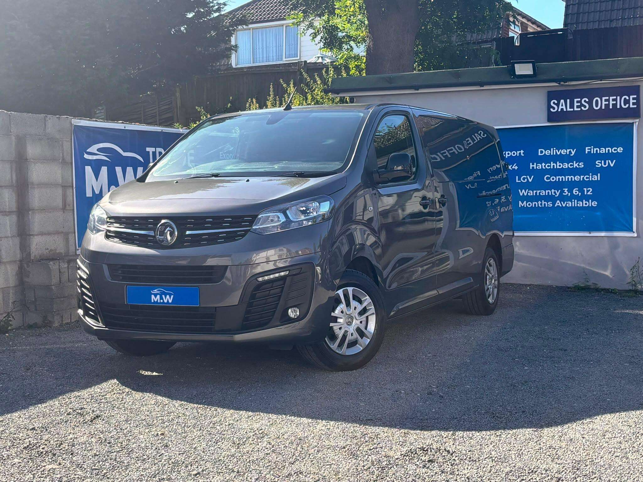 A 2022 VAUXHALL VIVARO 1.5 Turbo D 2900 Sportive L2 H1 Euro 6 (s/s) 6dr A 2022 VAUXHALL VIVARO 1.5 Turbo D 2900 Sportive L2 H1 Euro 6 (s/s) 6dr