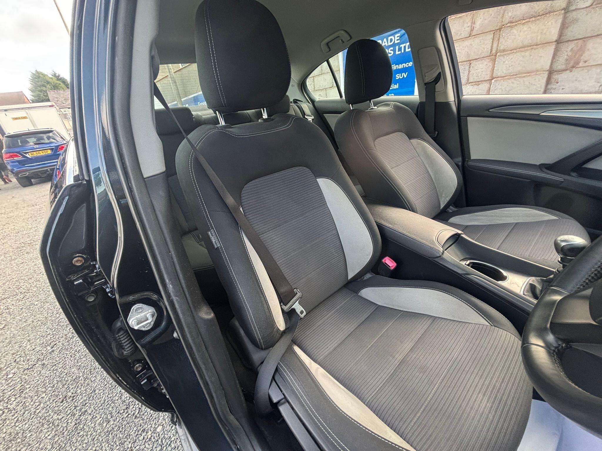 2016 TOYOTA AVENSIS 2016 TOYOTA AVENSIS