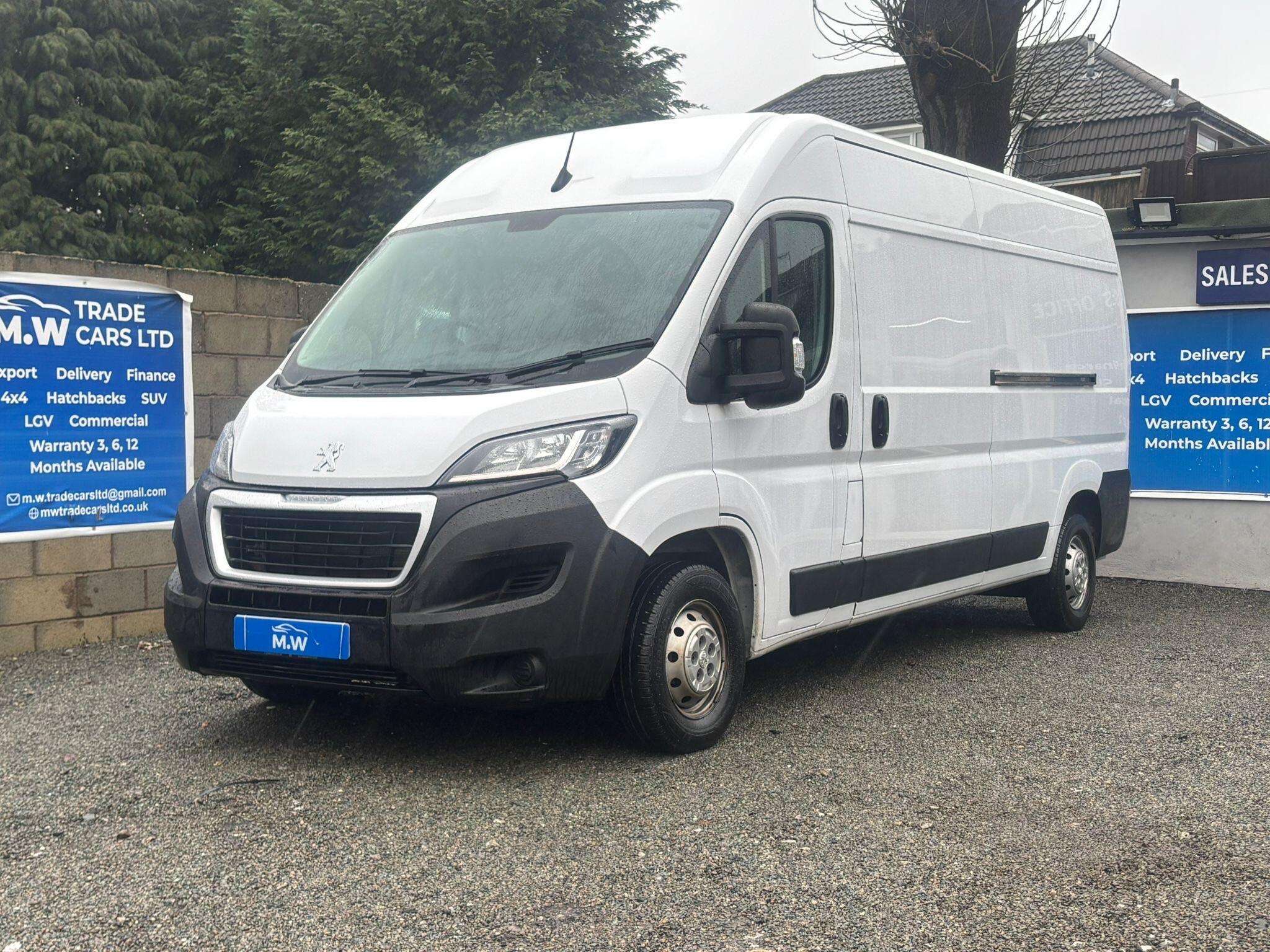 A 2023 PEUGEOT BOXER 2.2 BlueHDi 335 Professional Premium + L3 H2 Euro 6 (s/s) 5dr A 2023 PEUGEOT BOXER 2.2 BlueHDi 335 Professional Premium + L3 H2 Euro 6 (s/s) 5dr