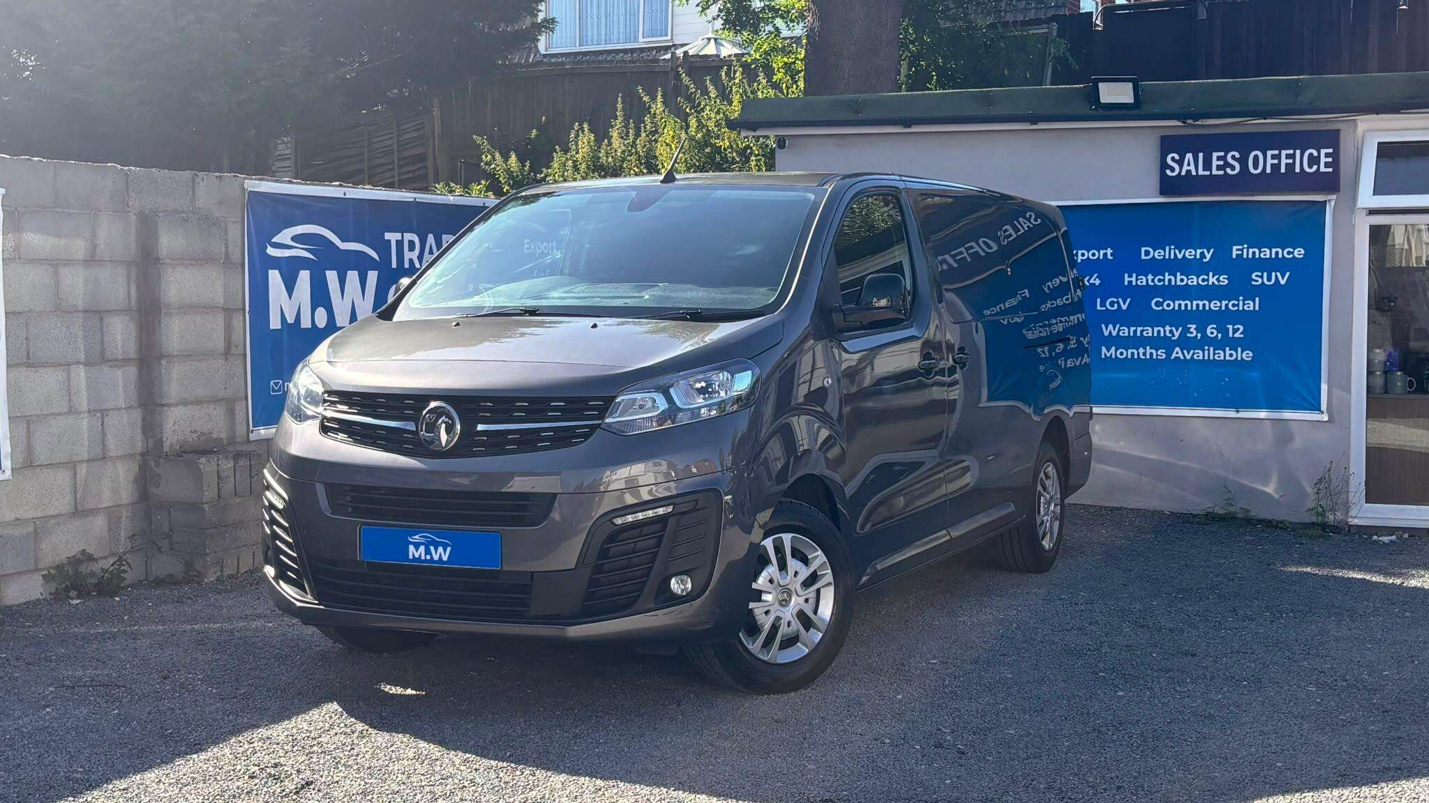 A 2022 VAUXHALL VIVARO 1.5 Turbo D 2900 Sportive L2 H1 Euro 6 (s/s) 6dr A 2022 VAUXHALL VIVARO 1.5 Turbo D 2900 Sportive L2 H1 Euro 6 (s/s) 6dr