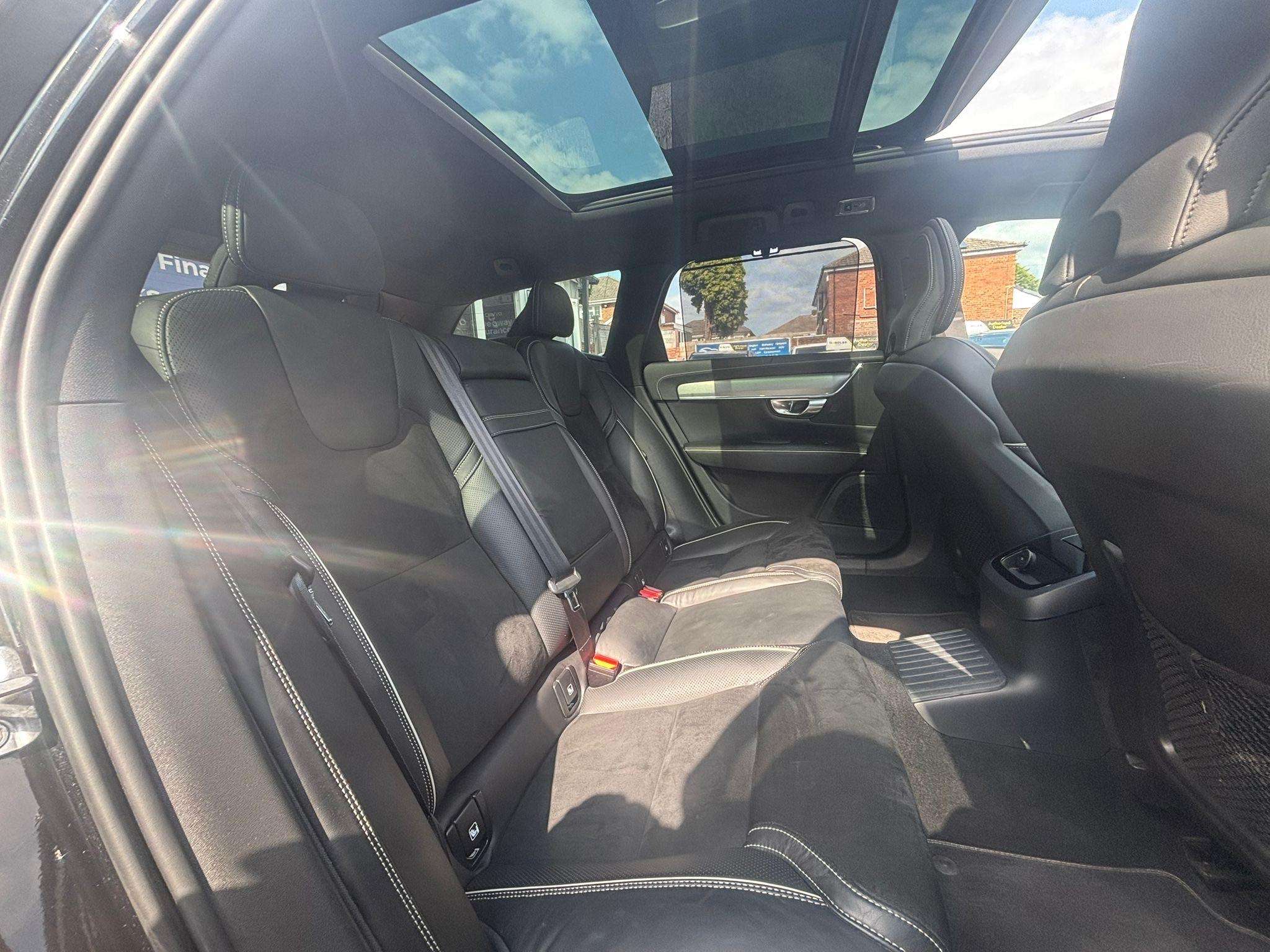 2020 VOLVO V90 2020 VOLVO V90