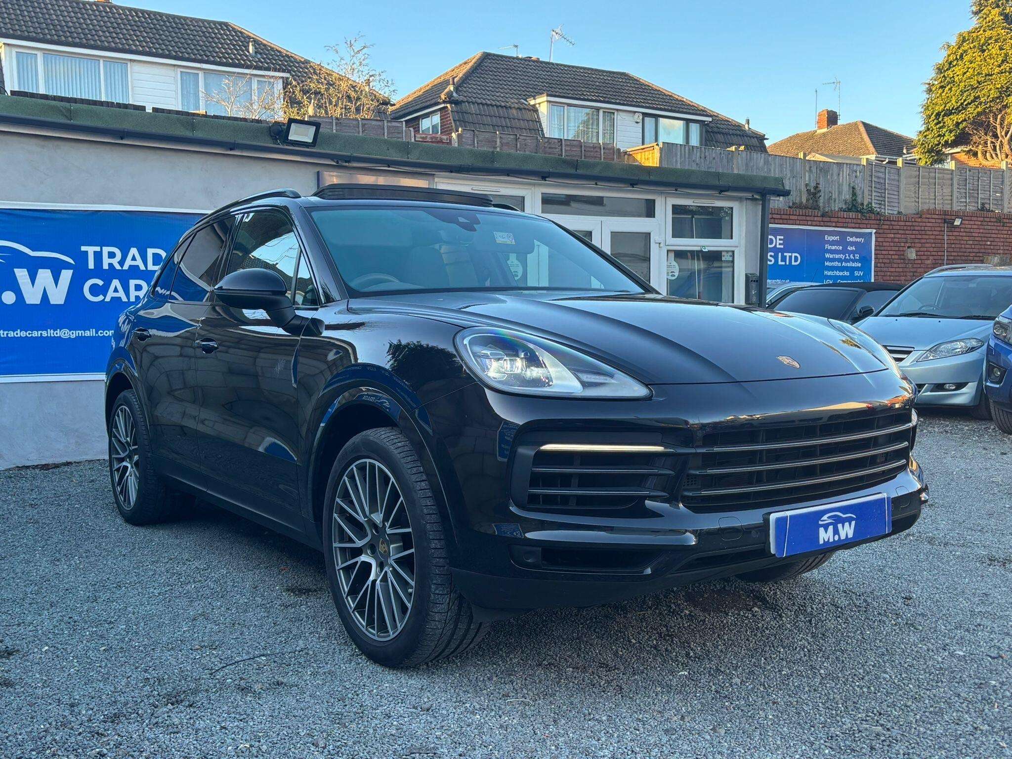A 2022 PORSCHE CAYENNE 3.0T V6 Platinum Edition TiptronicS 4WD Euro 6 (s/s) 5dr A 2022 PORSCHE CAYENNE 3.0T V6 Platinum Edition TiptronicS 4WD Euro 6 (s/s) 5dr