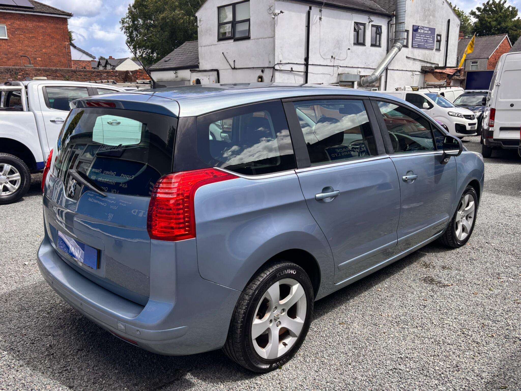 2012 PEUGEOT 5008 2012 PEUGEOT 5008
