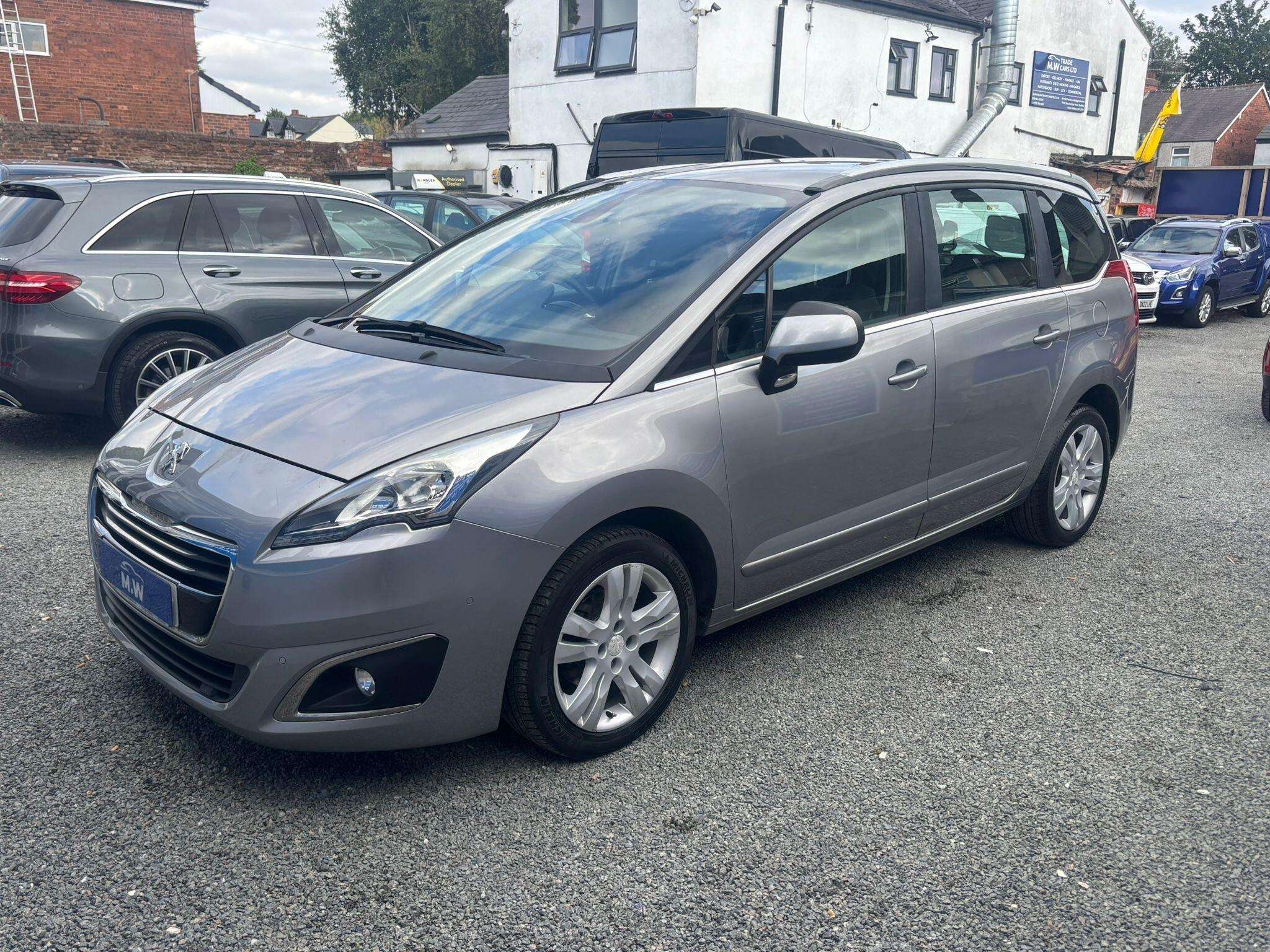 2015 PEUGEOT 5008 2015 PEUGEOT 5008