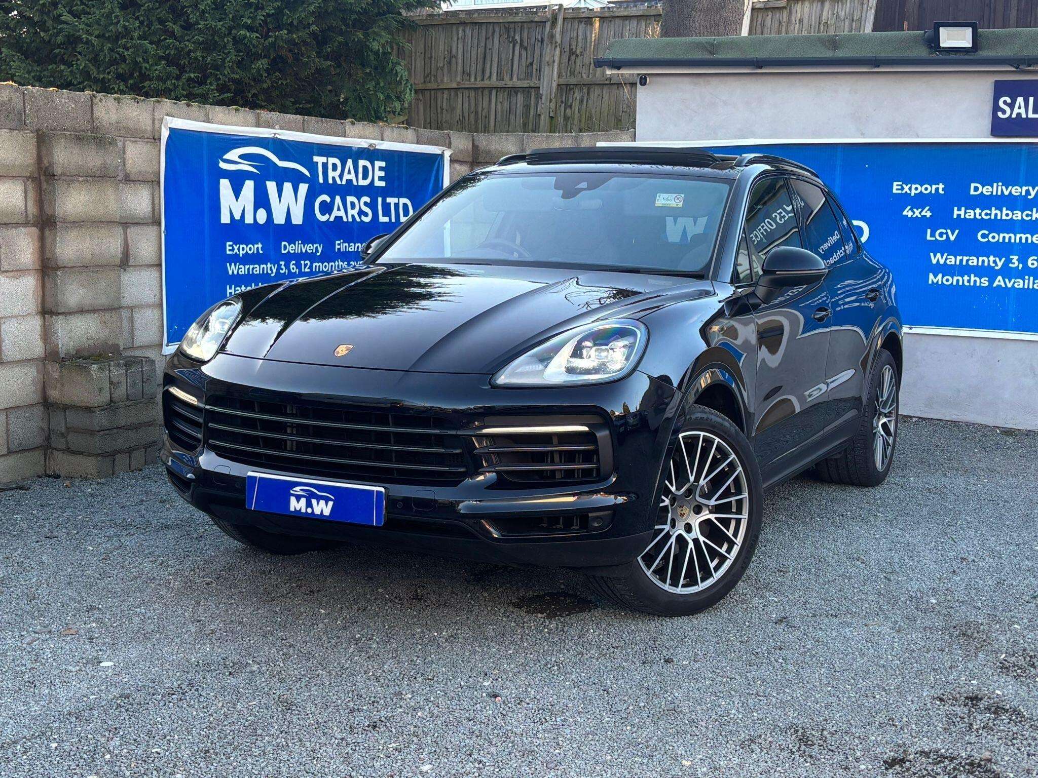 A 2022 PORSCHE CAYENNE 3.0T V6 Platinum Edition TiptronicS 4WD Euro 6 (s/s) 5dr A 2022 PORSCHE CAYENNE 3.0T V6 Platinum Edition TiptronicS 4WD Euro 6 (s/s) 5dr