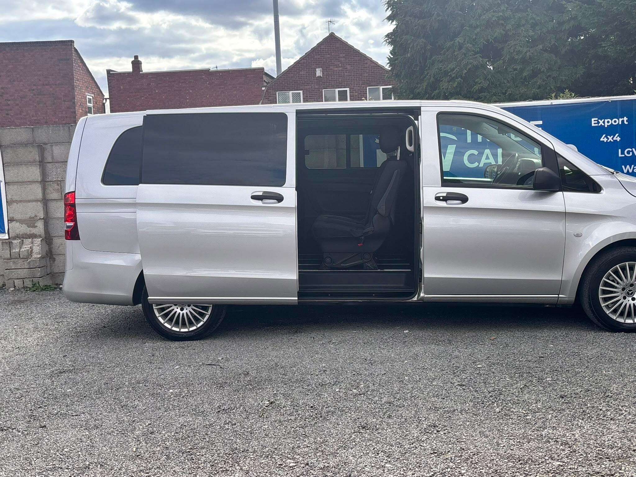 A 2020 MERCEDES-BENZ VITO 2.1 116 CDI SELECT Tourer G-Tronic RWD L3 Euro 6 (s/s) 5dr (XLWB) A 2020 MERCEDES-BENZ VITO 2.1 116 CDI SELECT Tourer G-Tronic RWD L3 Euro 6 (s/s) 5dr (XLWB)
