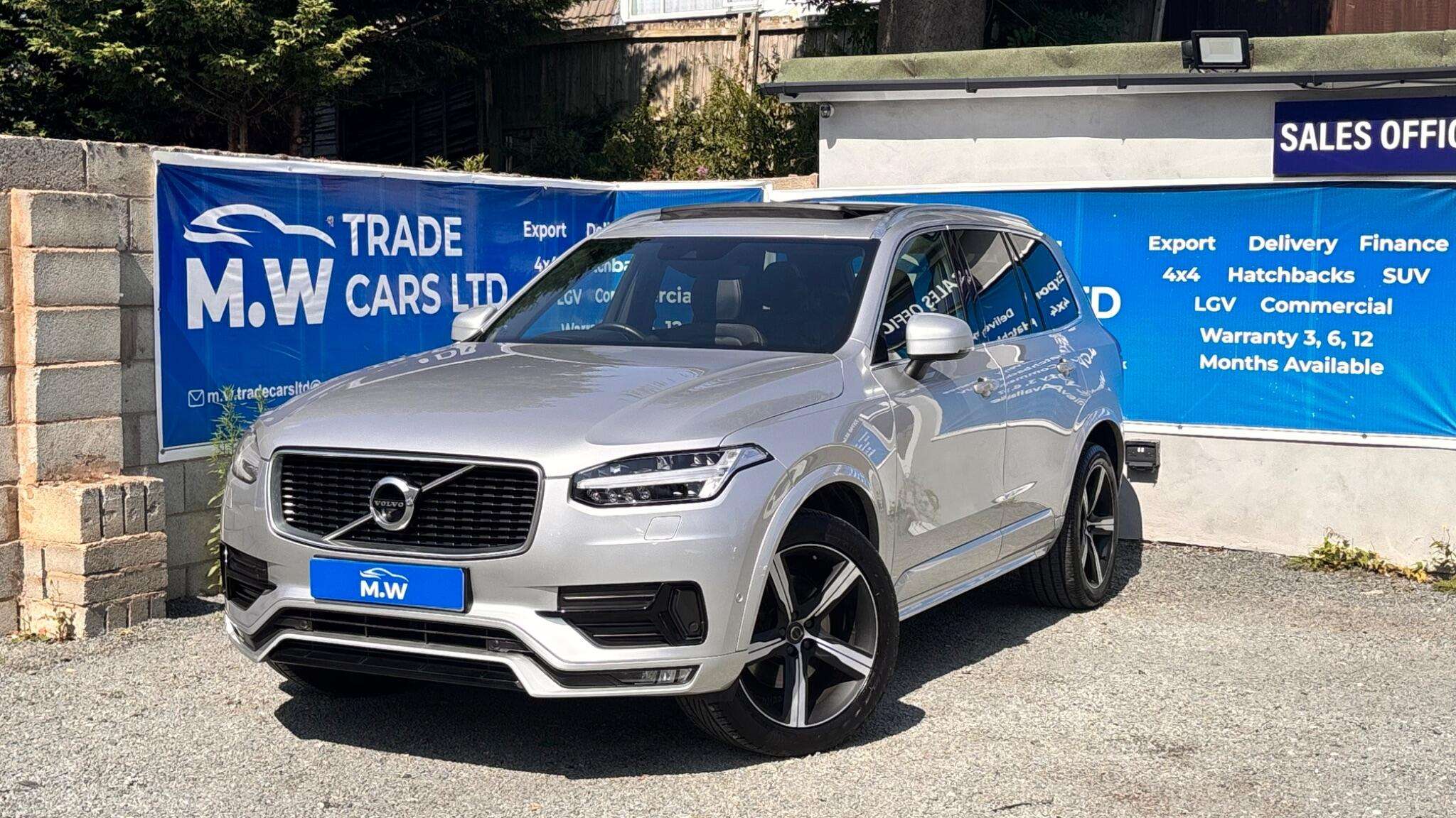 A 2019 VOLVO XC90 2.0 D5 PowerPulse R-Design Auto 4WD Euro 6 (s/s) 5dr A 2019 VOLVO XC90 2.0 D5 PowerPulse R-Design Auto 4WD Euro 6 (s/s) 5dr