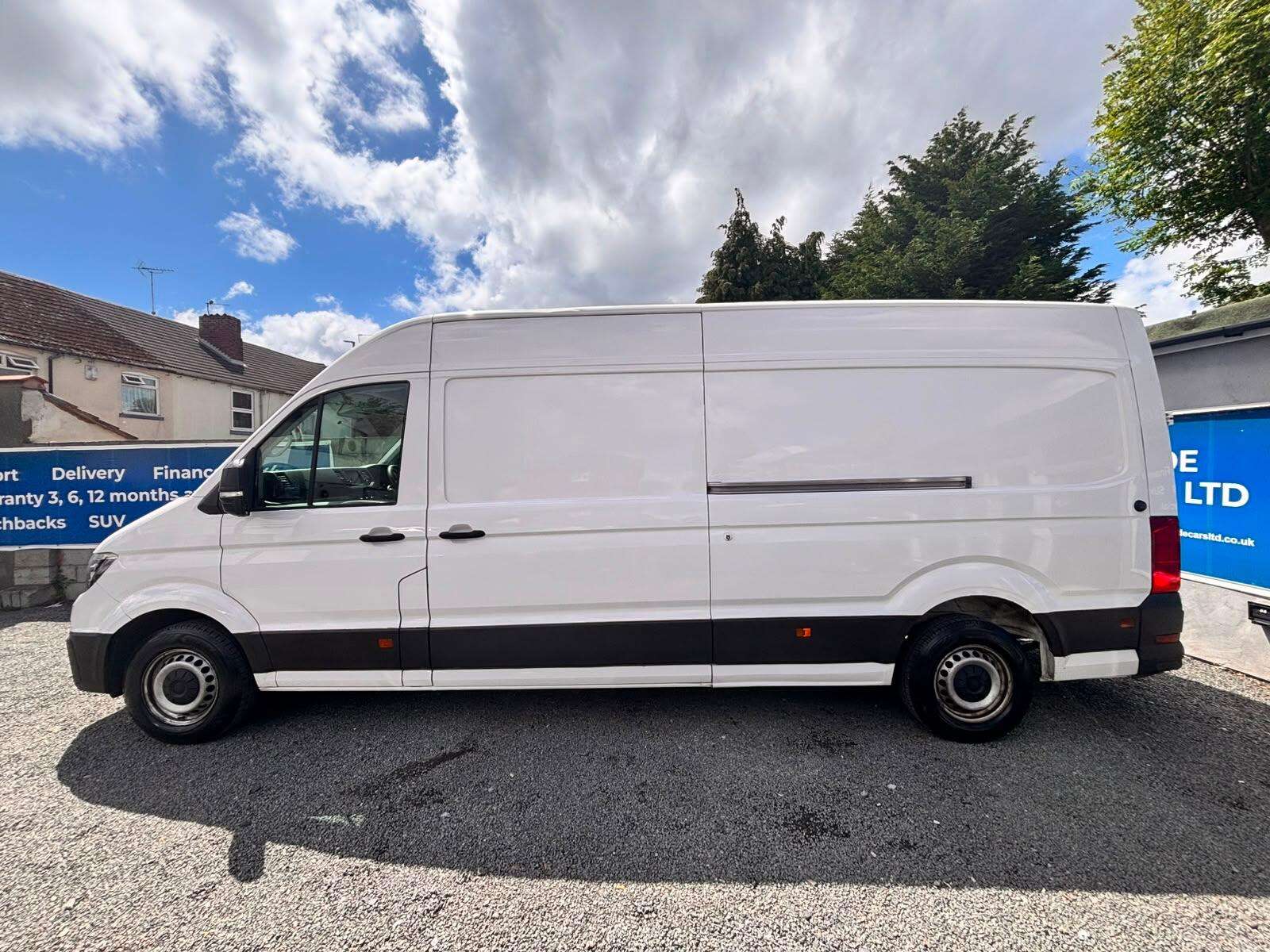 A 2020 VOLKSWAGEN CRAFTER 2.0 TDI CR35 Trendline FWD LWB High Roof Euro 6 (s/s) 5dr A 2020 VOLKSWAGEN CRAFTER 2.0 TDI CR35 Trendline FWD LWB High Roof Euro 6 (s/s) 5dr
