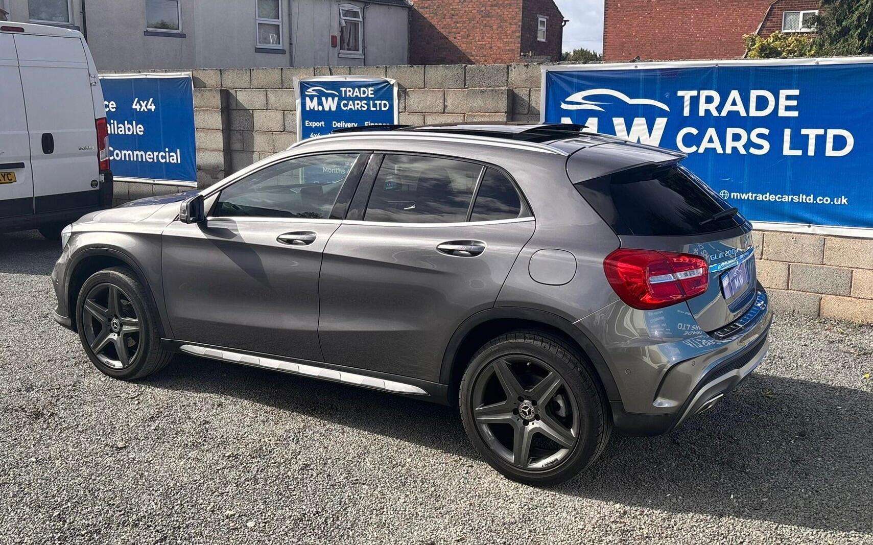 A 2016 MERCEDES-BENZ GLA 2.1 GLA200d AMG Line (Premium Plus) 7G-DCT 4MATIC Euro 6 (s/s) 5dr A 2016 MERCEDES-BENZ GLA 2.1 GLA200d AMG Line (Premium Plus) 7G-DCT 4MATIC Euro 6 (s/s) 5dr