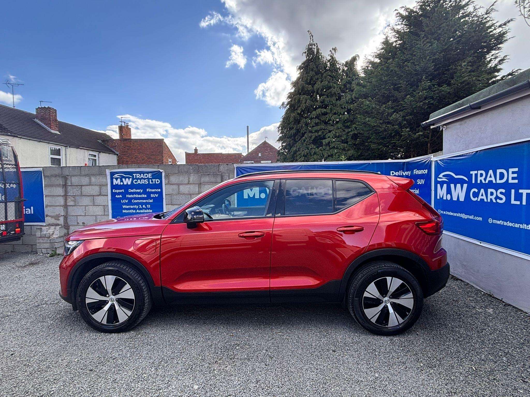 2023 VOLVO XC40 2023 VOLVO XC40