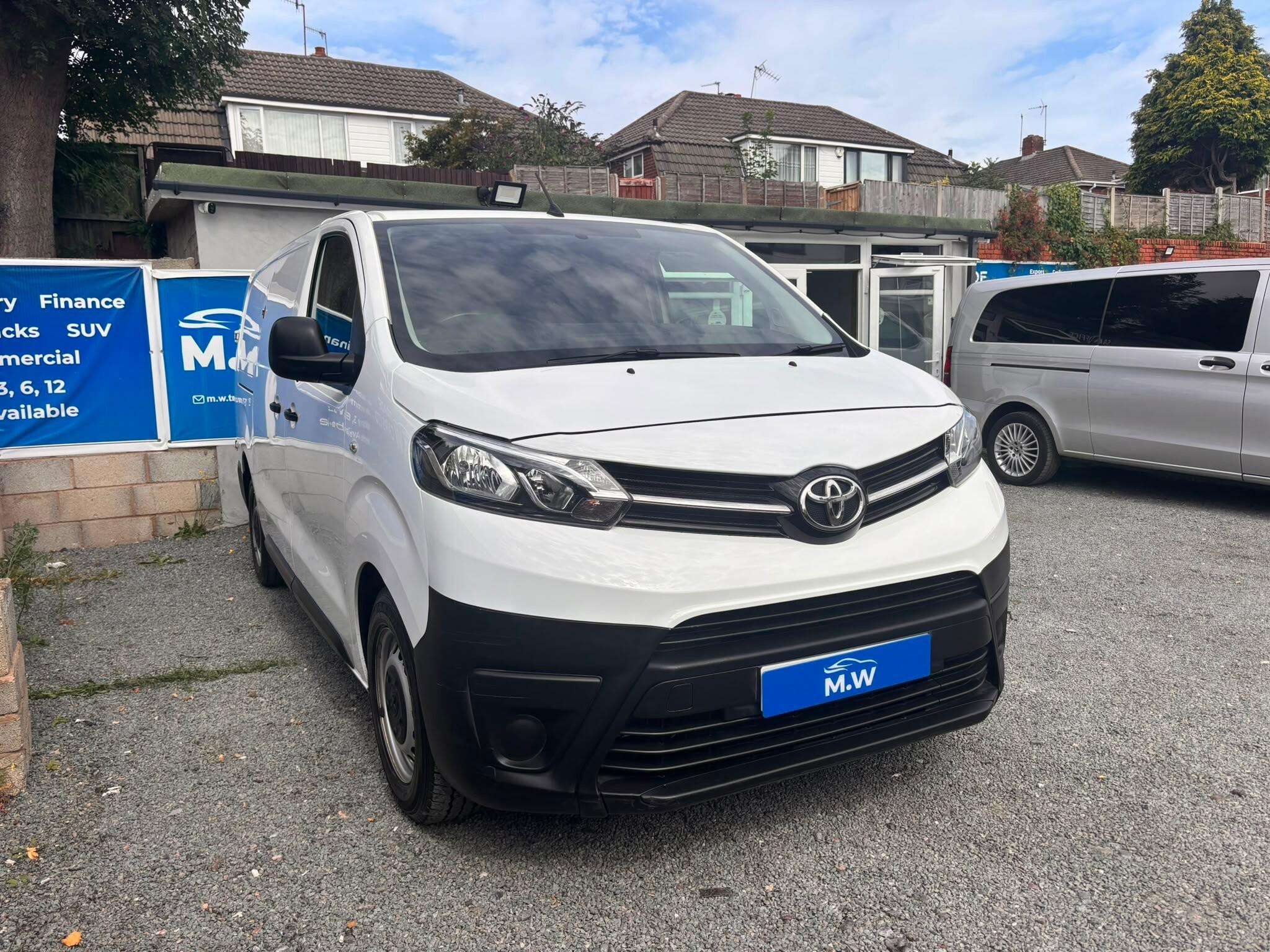2022 TOYOTA PROACE 2022 TOYOTA PROACE