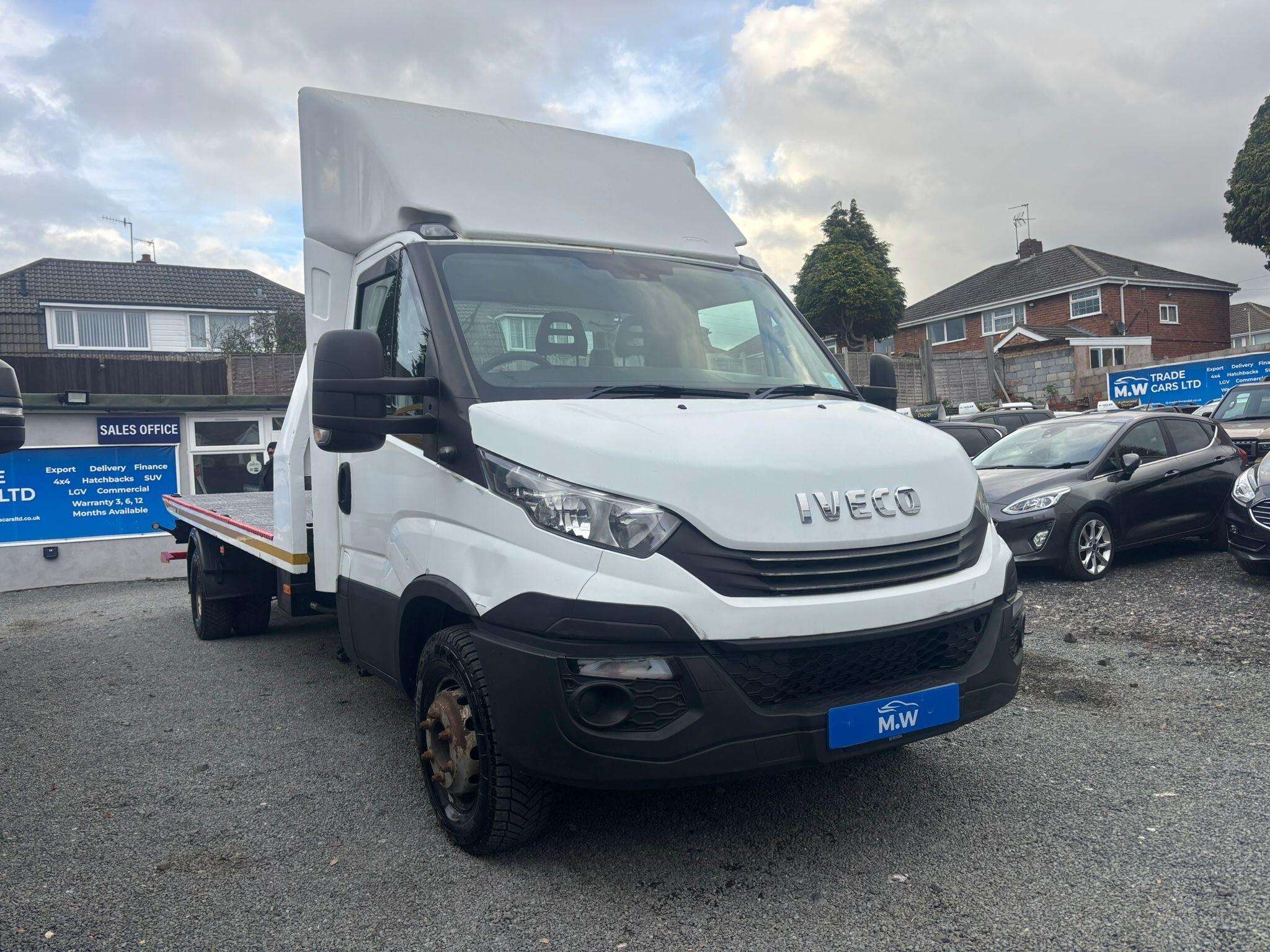 A 2018 IVECO DAILY 70C180 AUTOMATIC TILT & SLIDE A 2018 IVECO DAILY 70C180 AUTOMATIC TILT & SLIDE