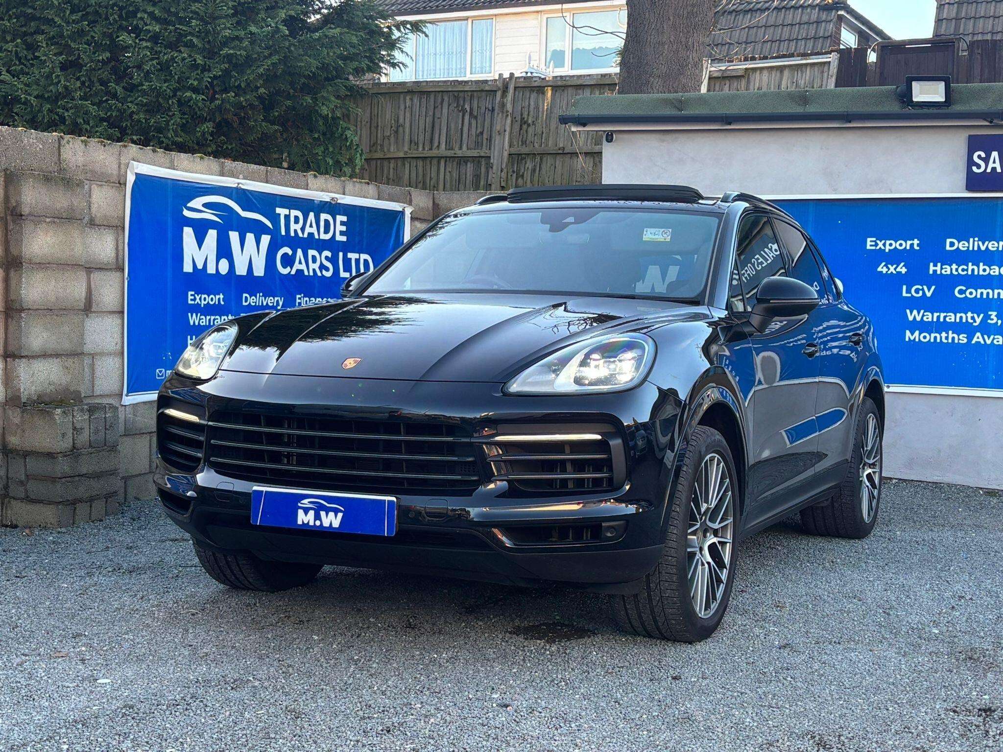 A 2022 PORSCHE CAYENNE 3.0T V6 Platinum Edition TiptronicS 4WD Euro 6 (s/s) 5dr A 2022 PORSCHE CAYENNE 3.0T V6 Platinum Edition TiptronicS 4WD Euro 6 (s/s) 5dr