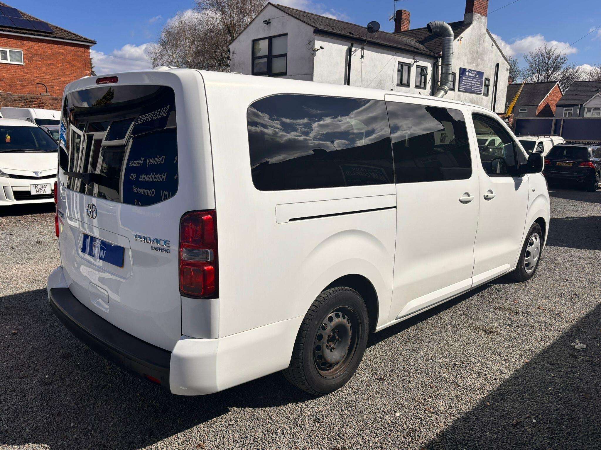 A 2018 TOYOTA PROACE 2.0D Shuttle Long MPV LWB Euro 6 (s/s) 5dr (9 Seat) A 2018 TOYOTA PROACE 2.0D Shuttle Long MPV LWB Euro 6 (s/s) 5dr (9 Seat)