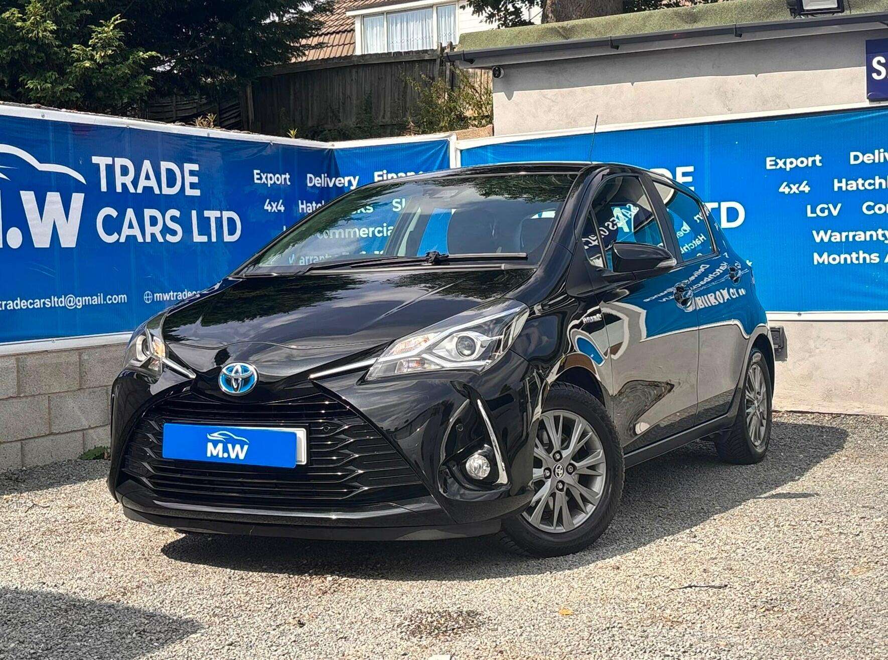 A 2018 TOYOTA YARIS 1.5 VVT-h Icon E-CVT Euro 6 (s/s) 5dr A 2018 TOYOTA YARIS 1.5 VVT-h Icon E-CVT Euro 6 (s/s) 5dr