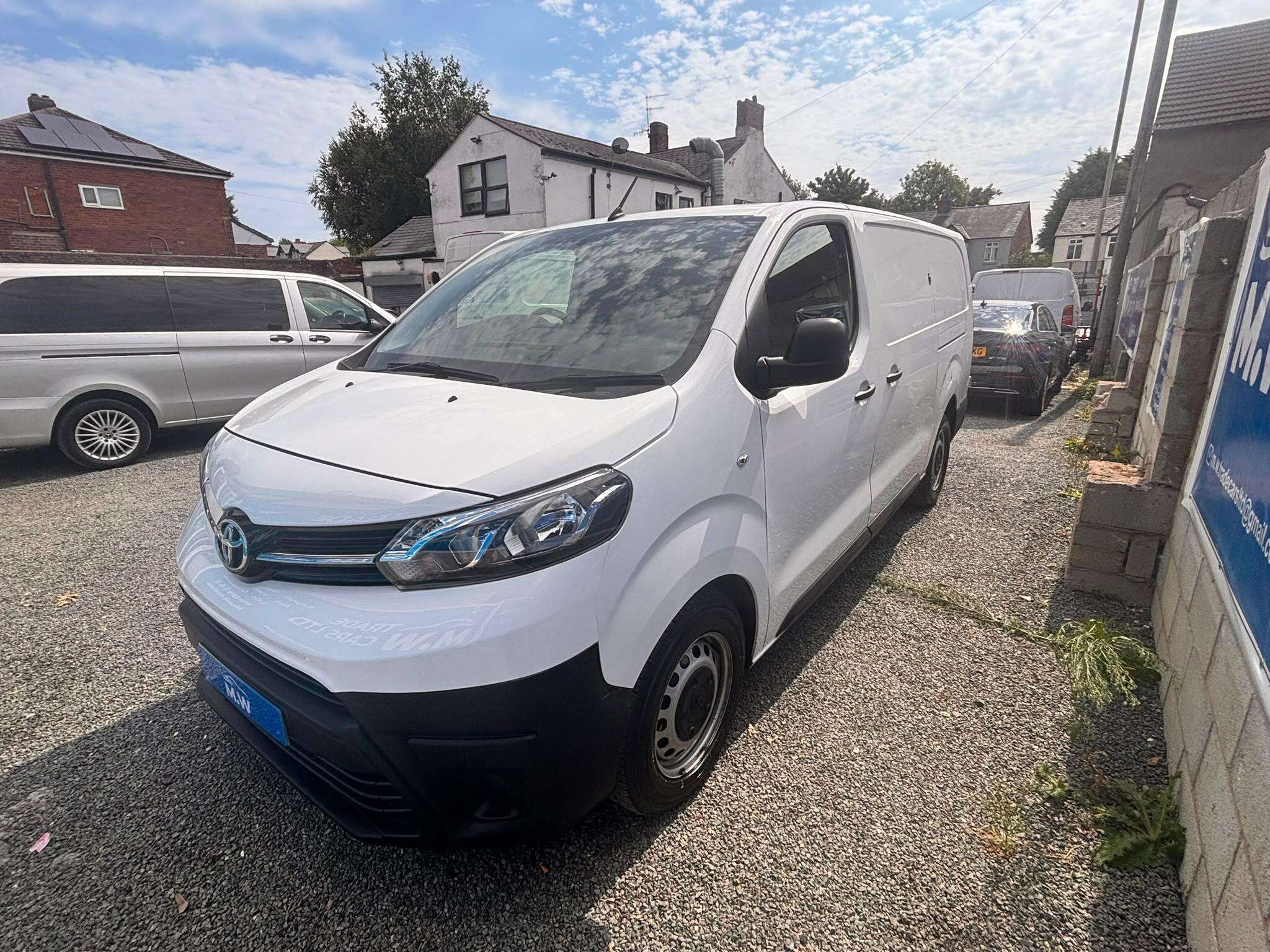 2022 TOYOTA PROACE 2022 TOYOTA PROACE