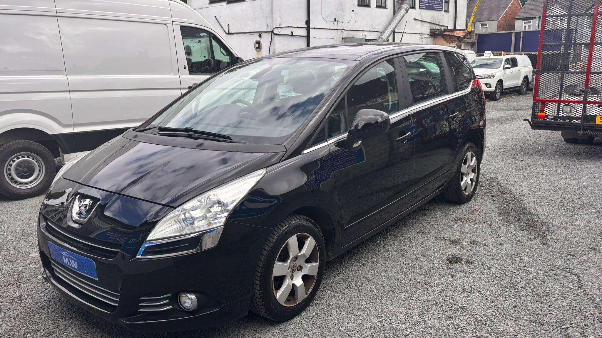 2011 PEUGEOT 5008 2011 PEUGEOT 5008