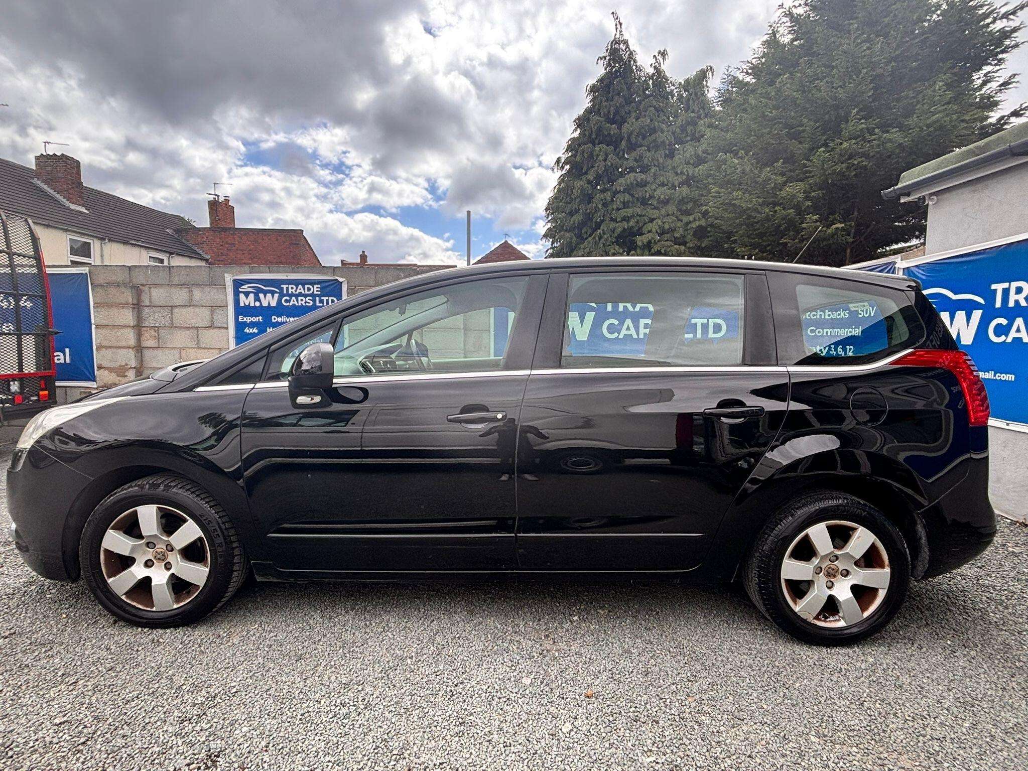 2011 PEUGEOT 5008 2011 PEUGEOT 5008