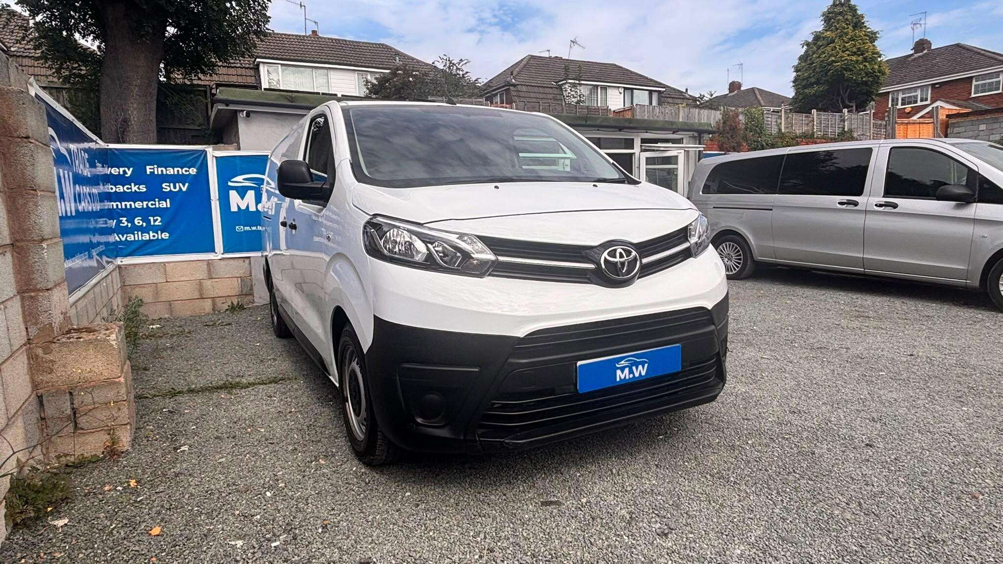 2022 TOYOTA PROACE 2022 TOYOTA PROACE