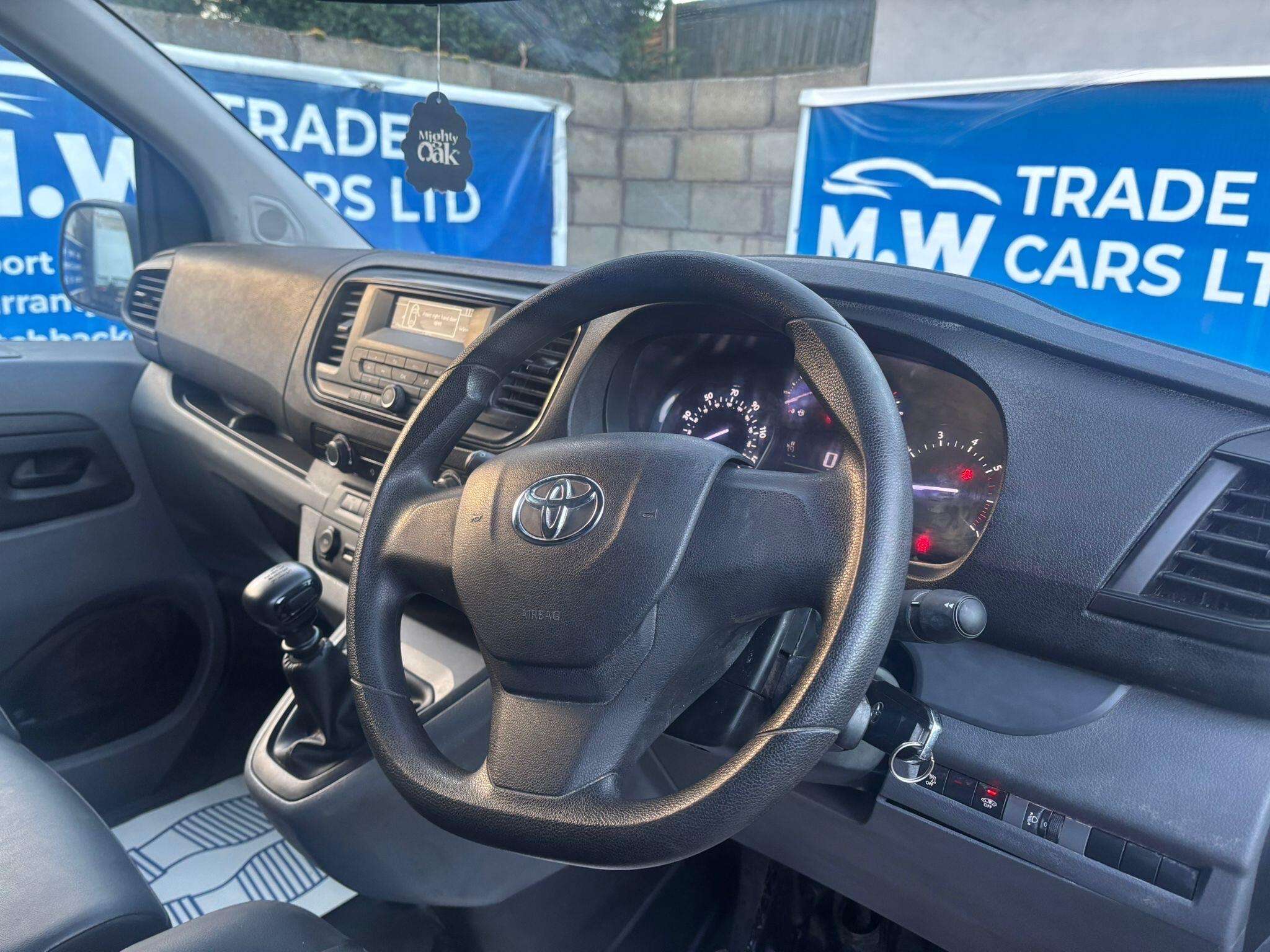 2020 TOYOTA PROACE 2020 TOYOTA PROACE