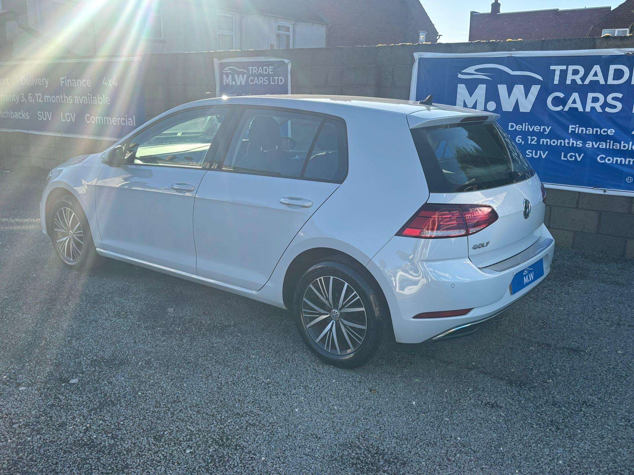 2018 VOLKSWAGEN GOLF 2018 VOLKSWAGEN GOLF