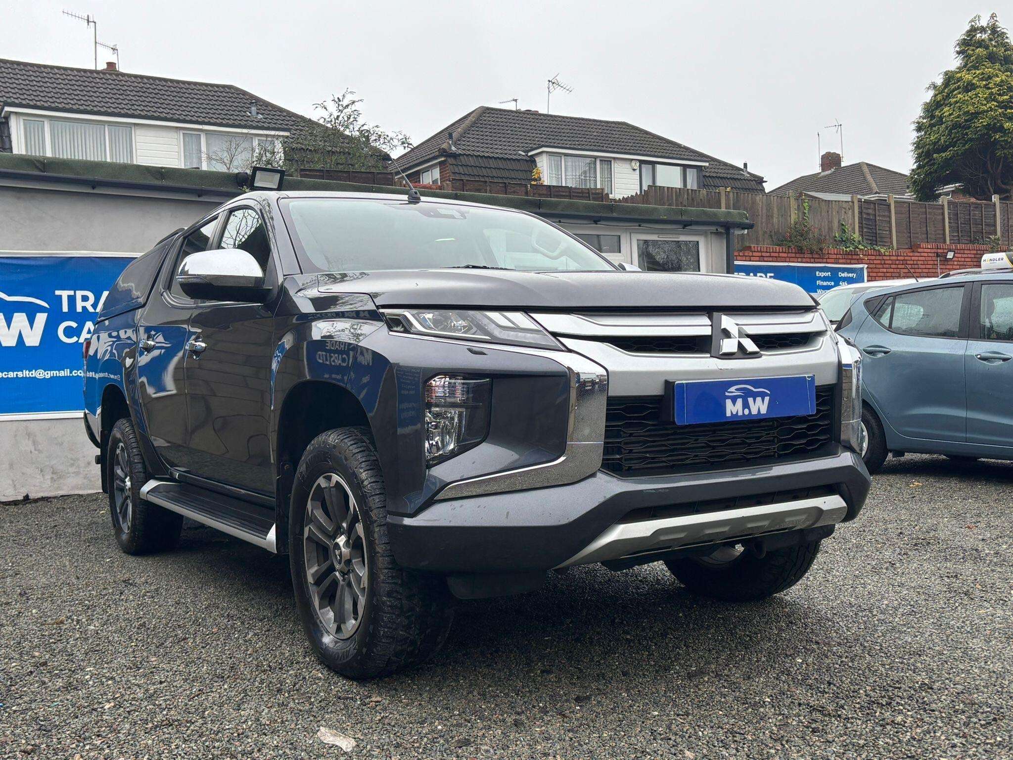 A 2019 MITSUBISHI L200 2.2 DI-D DC Warrior 4WD Euro 6 (s/s) 4dr A 2019 MITSUBISHI L200 2.2 DI-D DC Warrior 4WD Euro 6 (s/s) 4dr