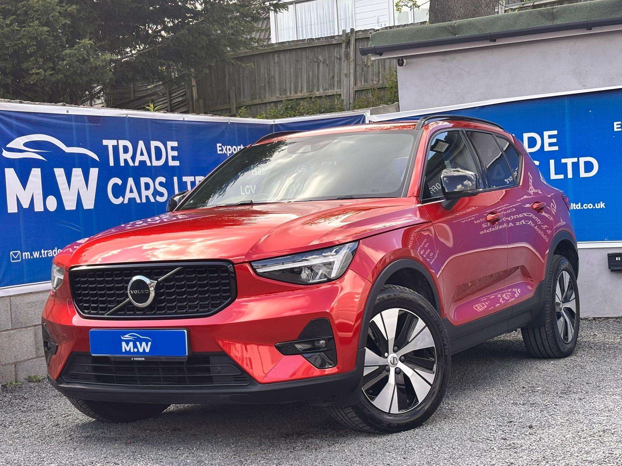 2023 VOLVO XC40 2023 VOLVO XC40