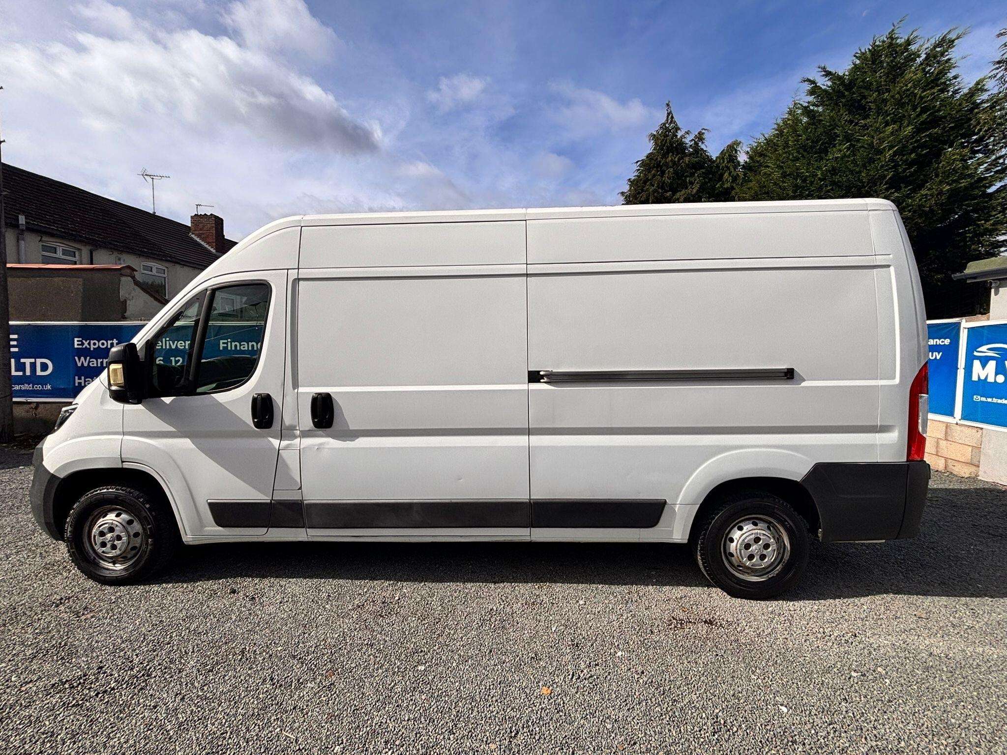A 2017 PEUGEOT BOXER 2.0 BlueHDi 335 Professional L3 H2 Euro 6 5dr A 2017 PEUGEOT BOXER 2.0 BlueHDi 335 Professional L3 H2 Euro 6 5dr