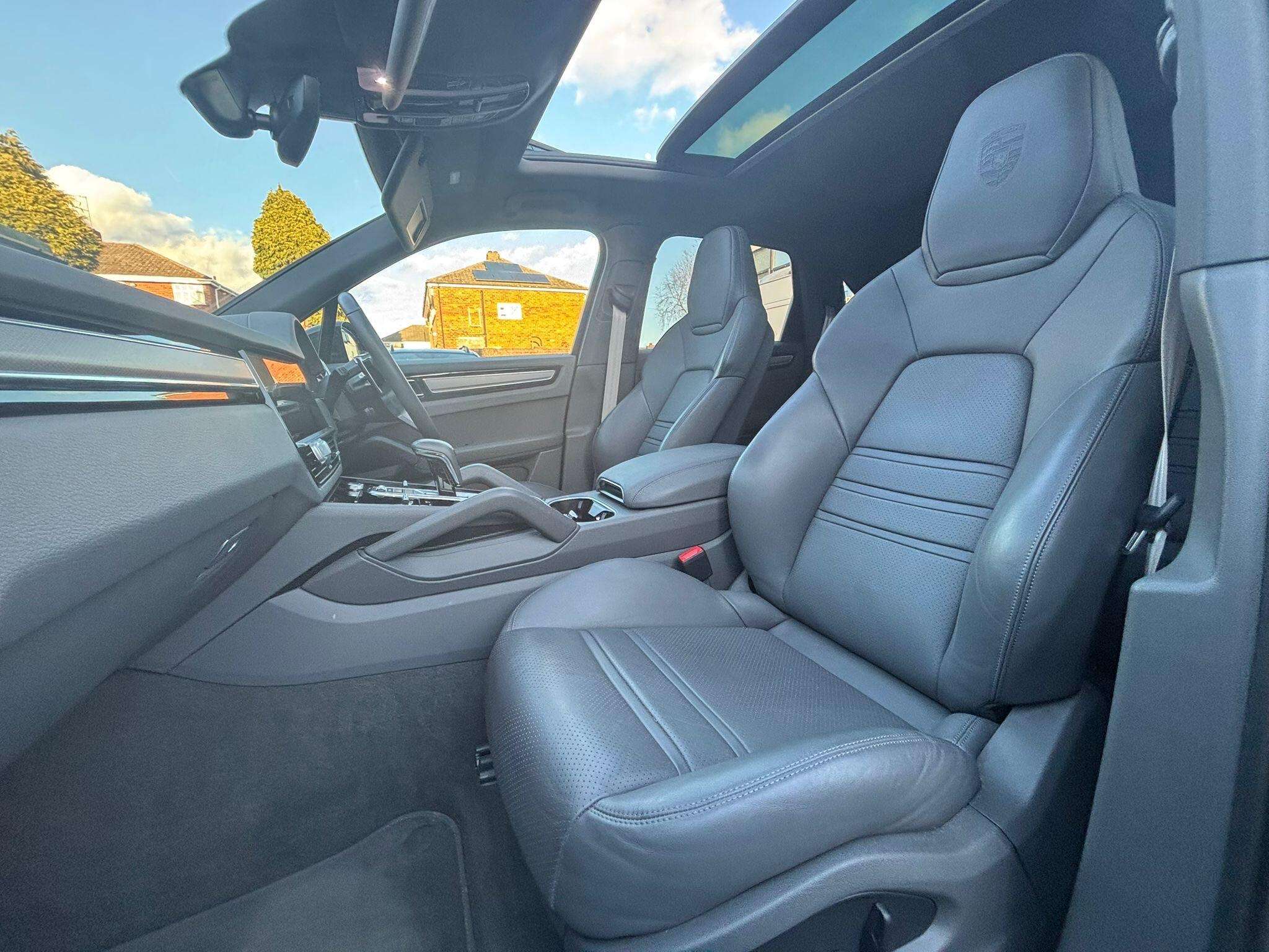 2022 PORSCHE CAYENNE 2022 PORSCHE CAYENNE