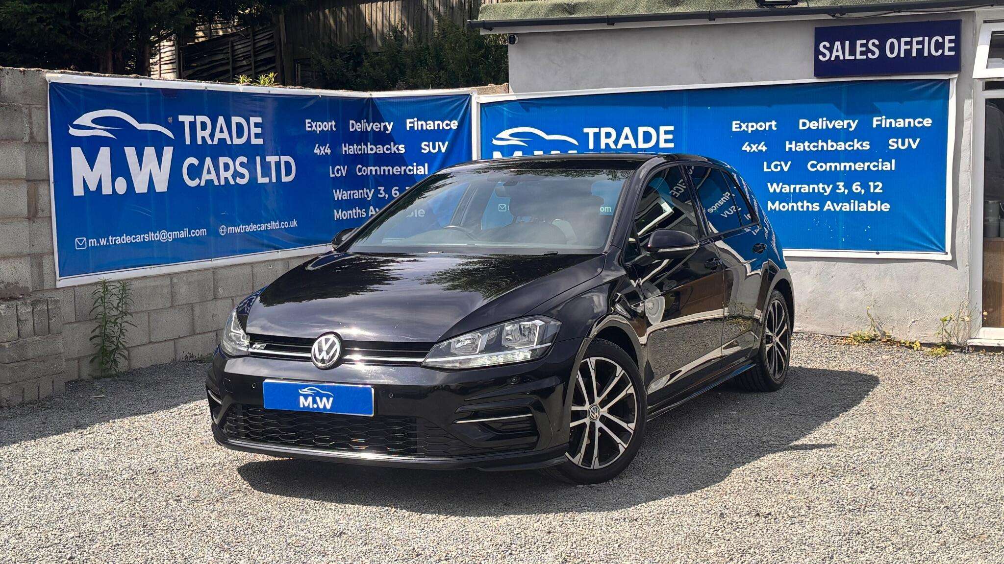 A 2018 VOLKSWAGEN GOLF 1.5 TSI EVO R-Line DSG Euro 6 (s/s) 5dr A 2018 VOLKSWAGEN GOLF 1.5 TSI EVO R-Line DSG Euro 6 (s/s) 5dr