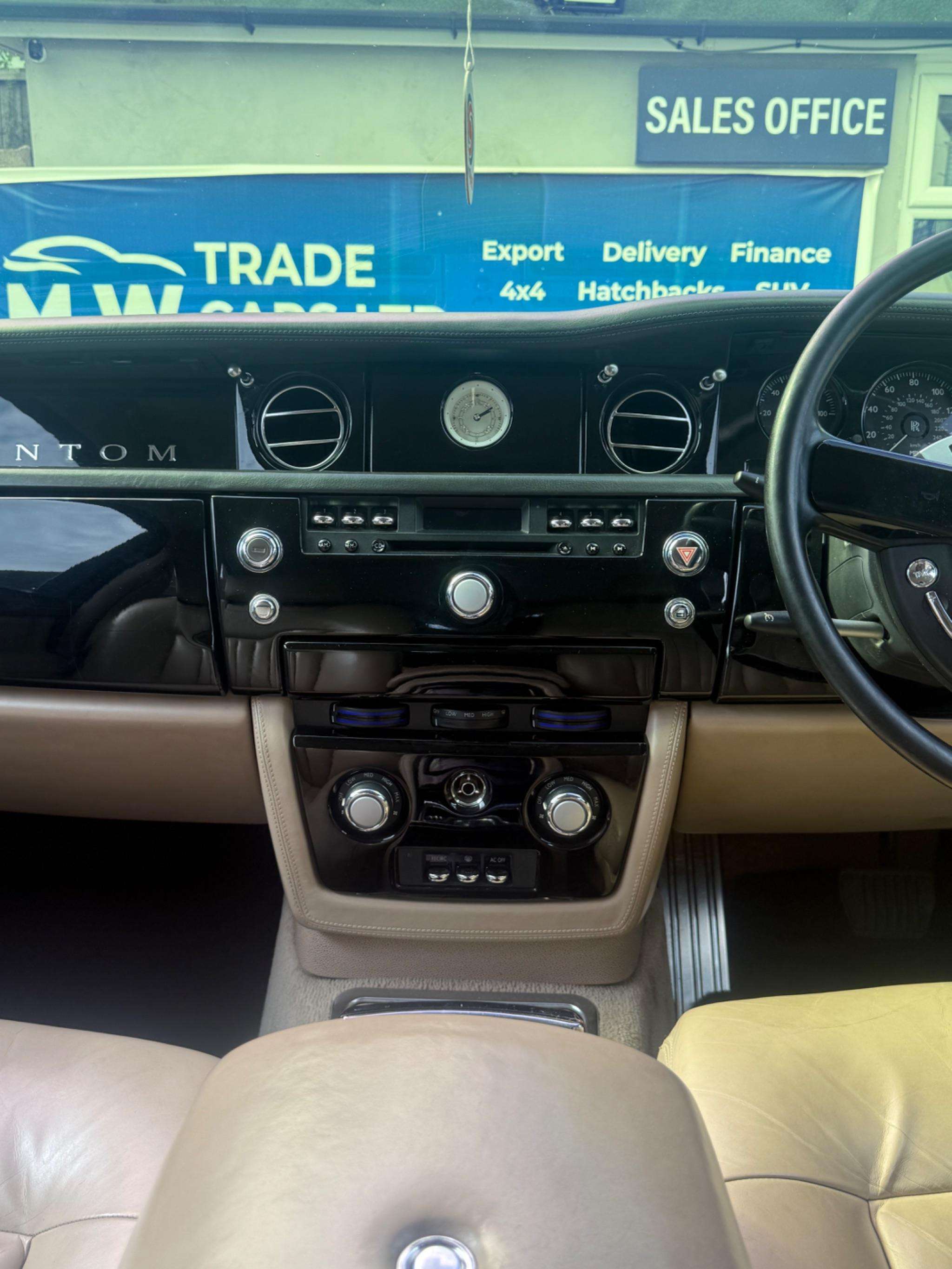 2003 ROLLS-ROYCE PHANTOM 2003 ROLLS-ROYCE PHANTOM