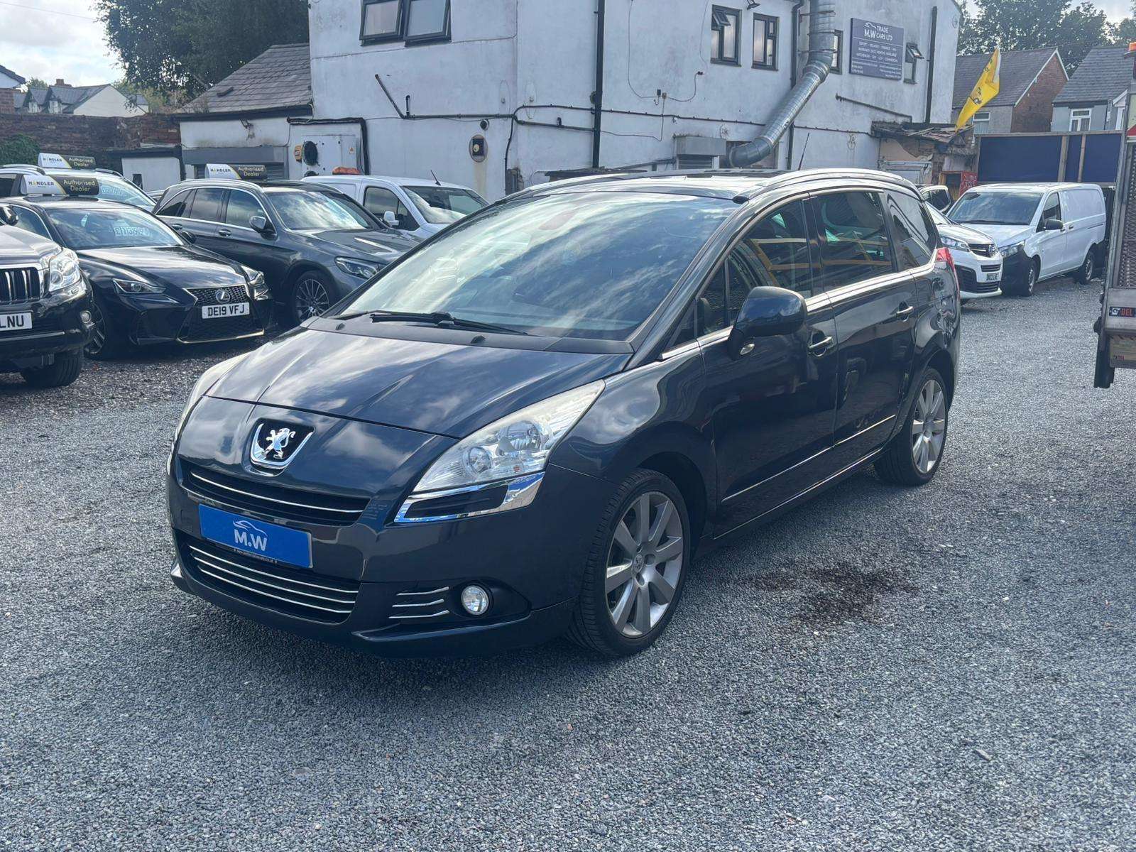 2013 PEUGEOT 5008 2013 PEUGEOT 5008