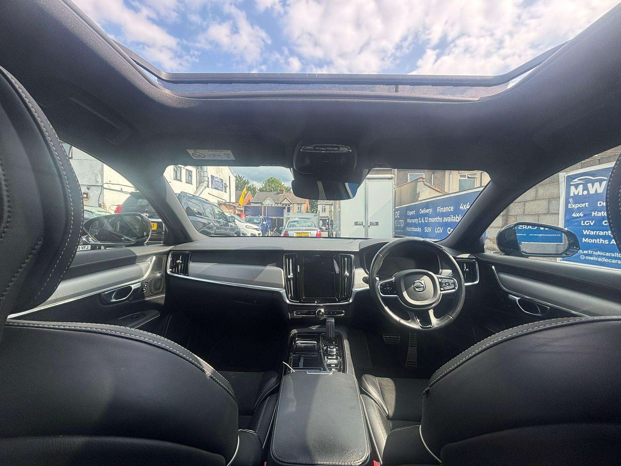 2020 VOLVO V90 2020 VOLVO V90