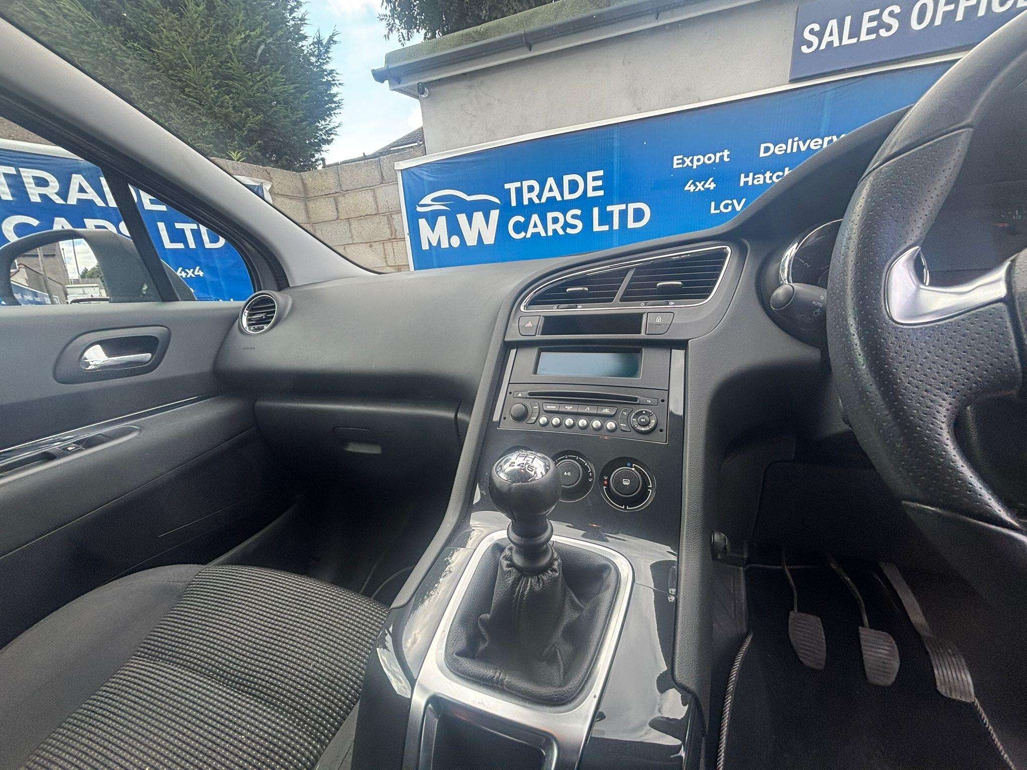 2015 PEUGEOT 5008 2015 PEUGEOT 5008