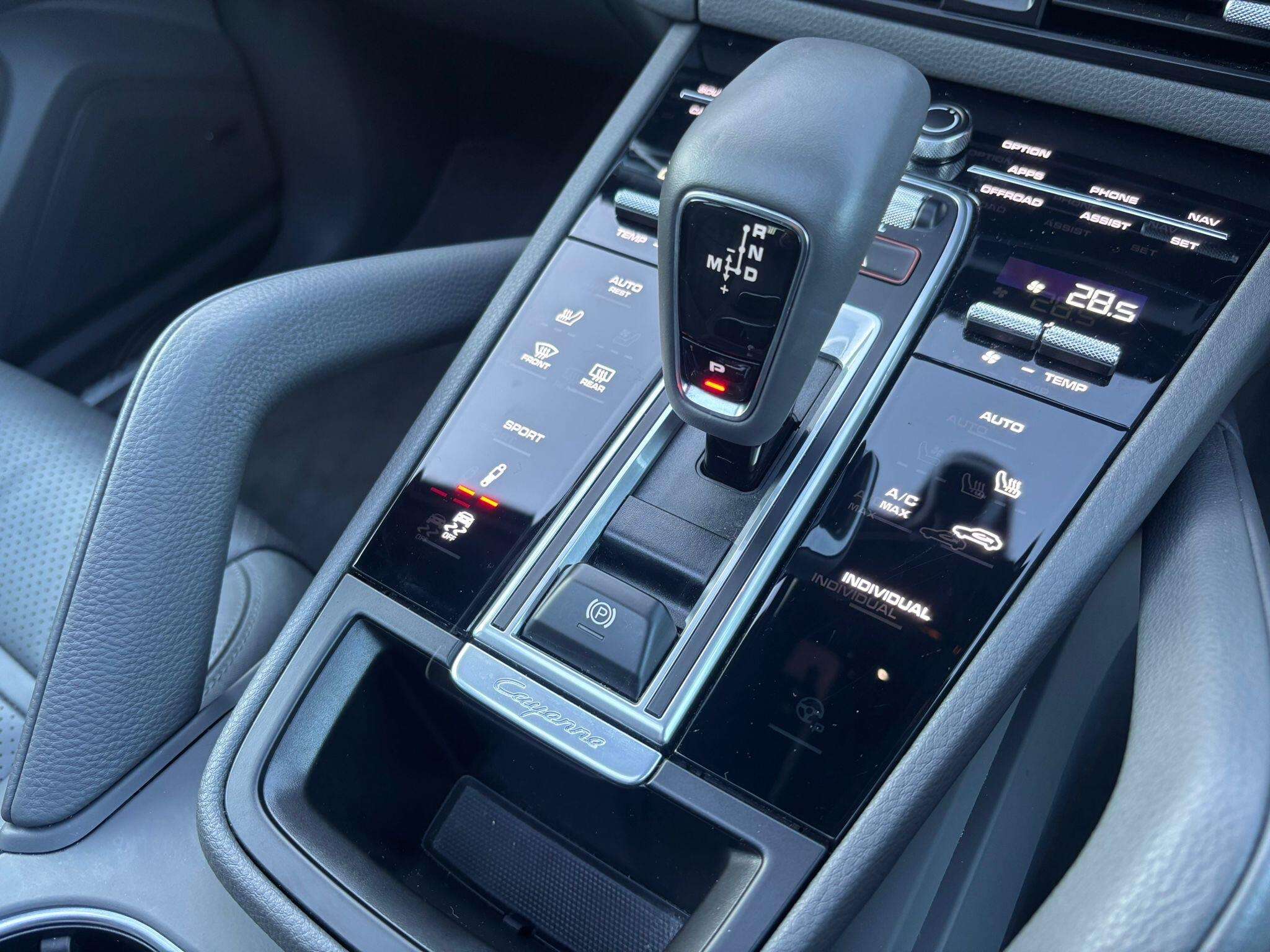 2022 PORSCHE CAYENNE 2022 PORSCHE CAYENNE