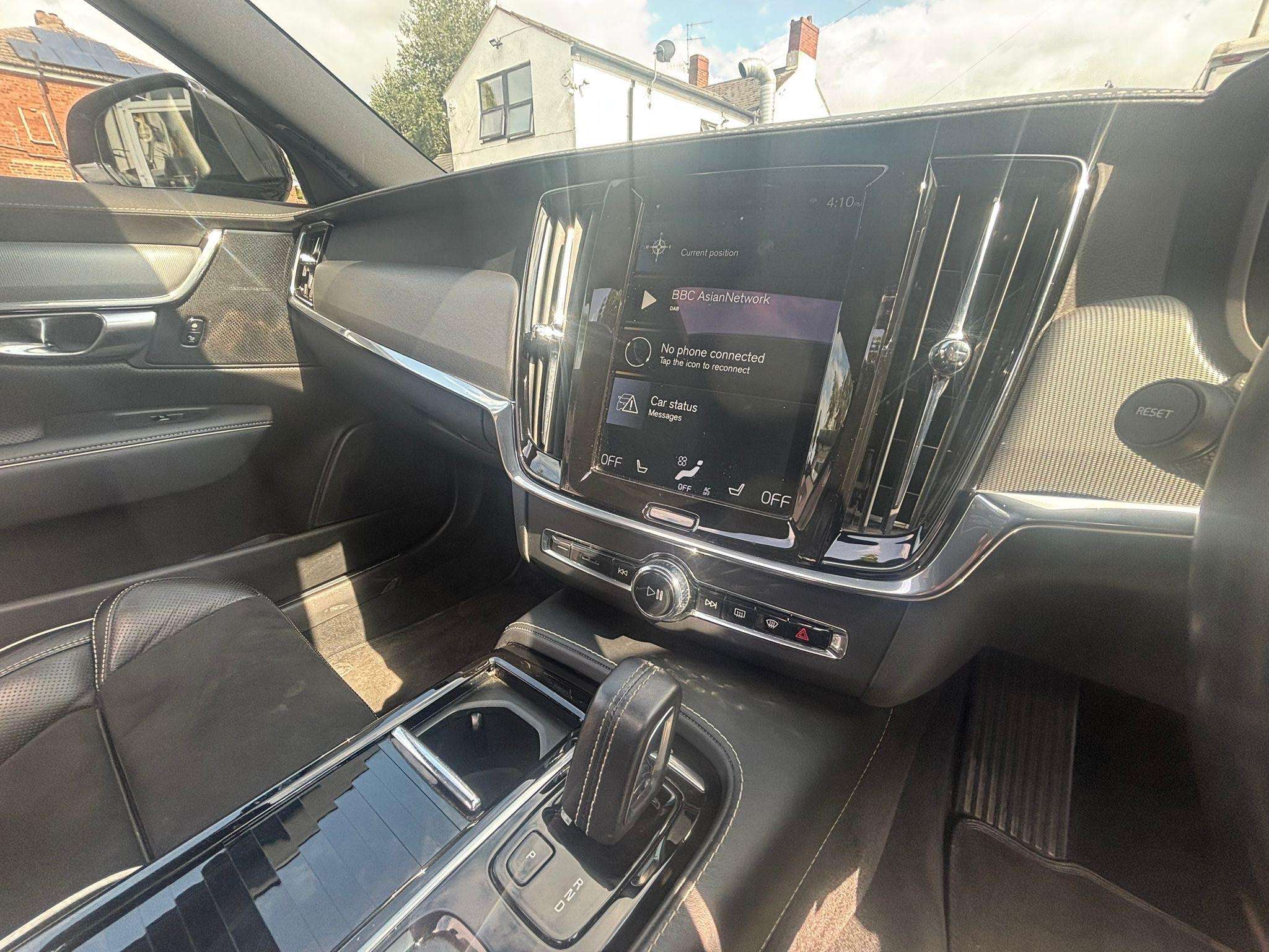 2020 VOLVO V90 2020 VOLVO V90