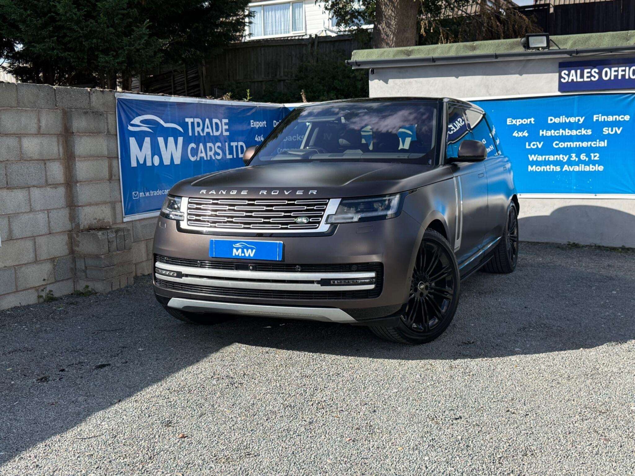 A 2023 LAND ROVER RANGE ROVER 3.0 D350 MHEV Autobiography Auto 4WD Euro 6 (s/s) 5dr (LWB) A 2023 LAND ROVER RANGE ROVER 3.0 D350 MHEV Autobiography Auto 4WD Euro 6 (s/s) 5dr (LWB)