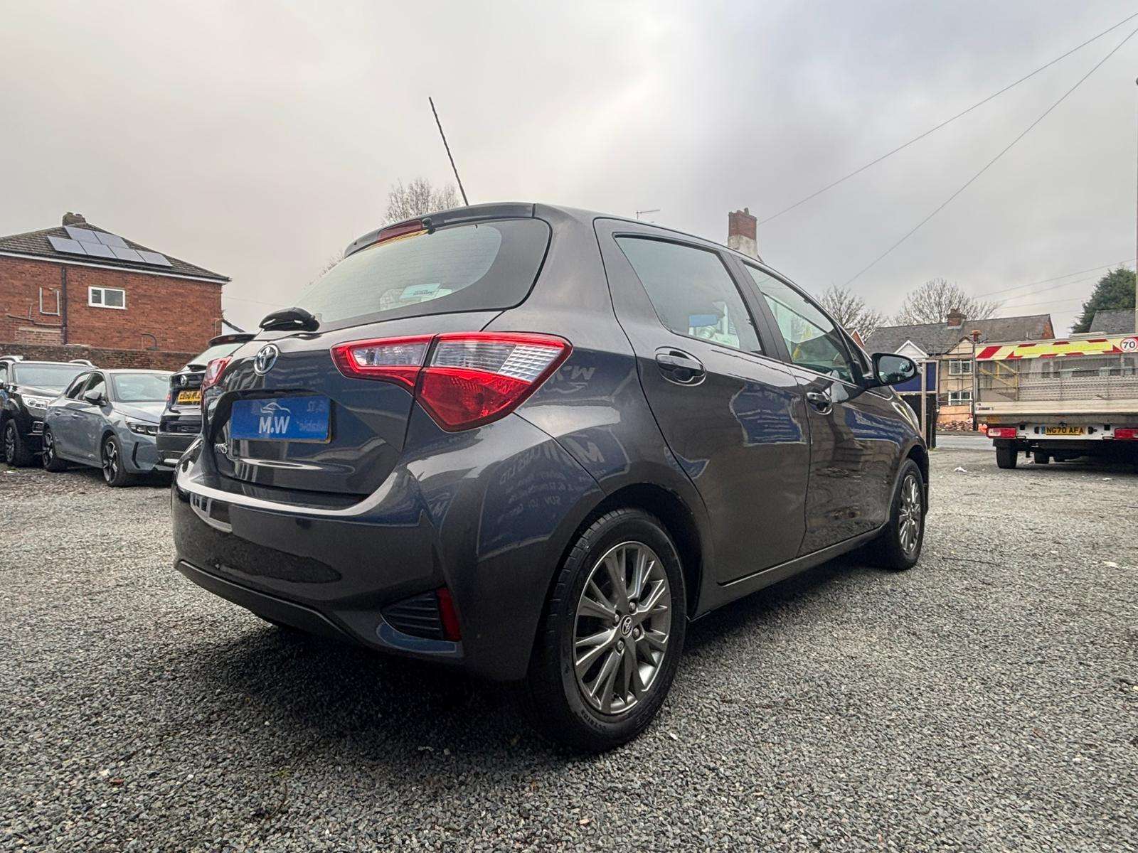 2018 TOYOTA YARIS 2018 TOYOTA YARIS