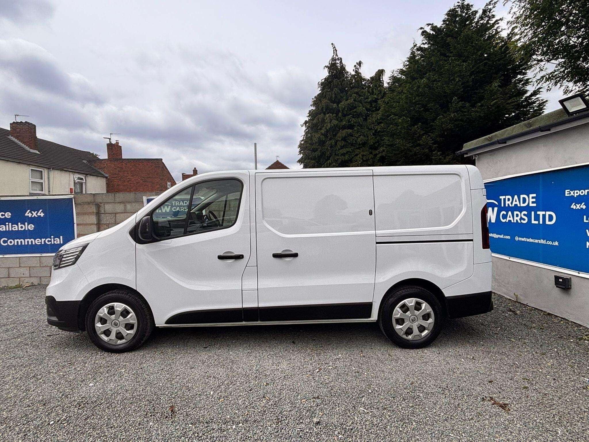 A 2023 RENAULT TRAFIC 2.0 dCi Blue SL28 Business+ L1 H1 Euro 6 (s/s) 5dr A 2023 RENAULT TRAFIC 2.0 dCi Blue SL28 Business+ L1 H1 Euro 6 (s/s) 5dr