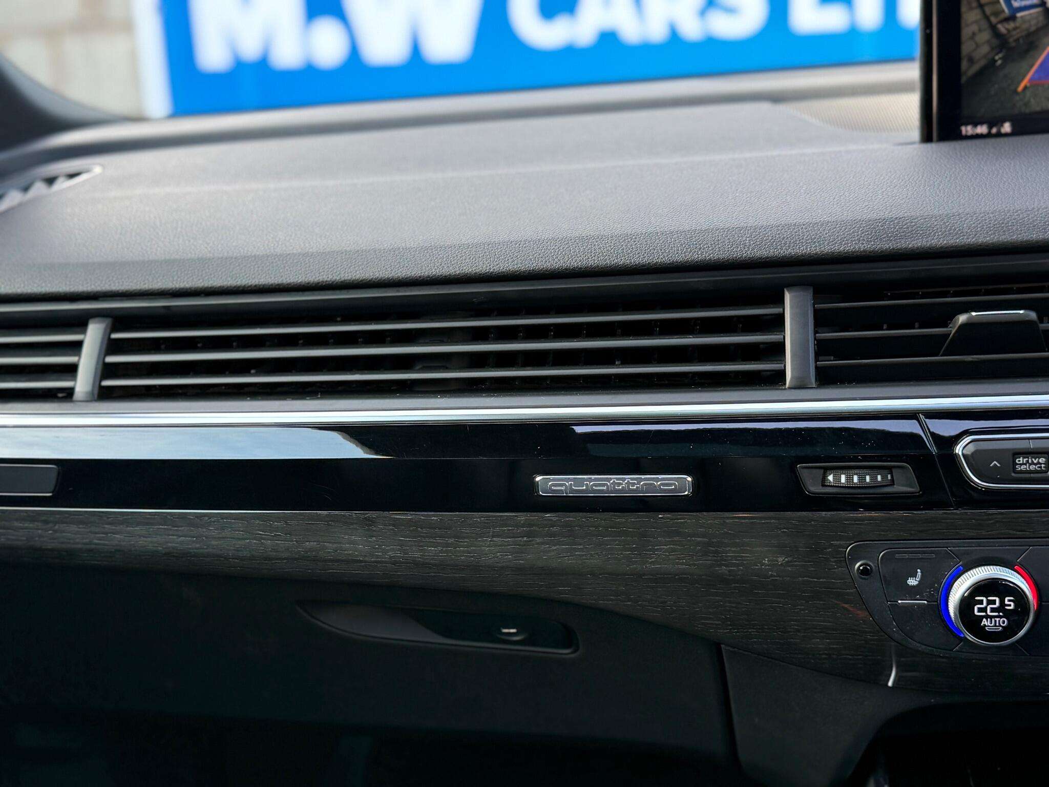 2018 AUDI Q7 2018 AUDI Q7