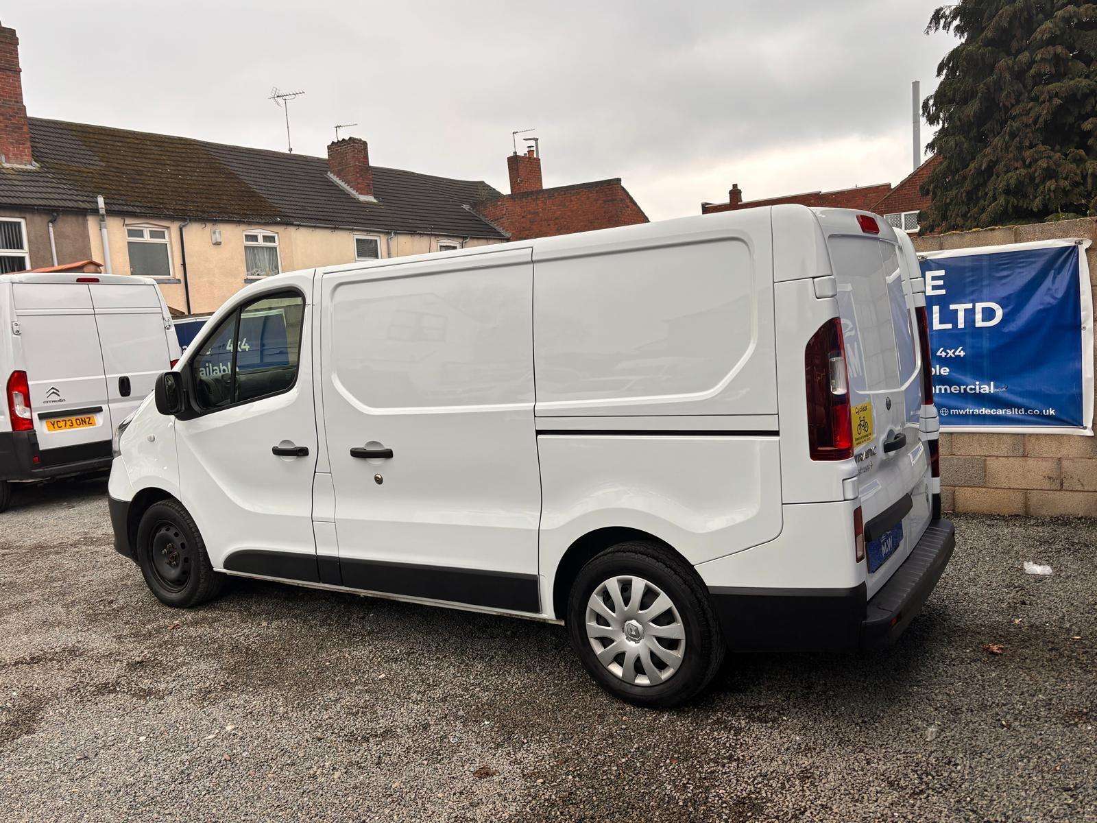 A 2021 RENAULT TRAFIC 2.0 dCi ENERGY 28 Business+ SWB Standard Roof Euro 6 (s/s) 5dr A 2021 RENAULT TRAFIC 2.0 dCi ENERGY 28 Business+ SWB Standard Roof Euro 6 (s/s) 5dr