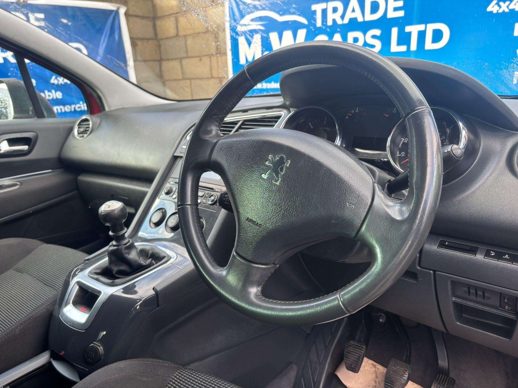 2012 PEUGEOT 5008 2012 PEUGEOT 5008