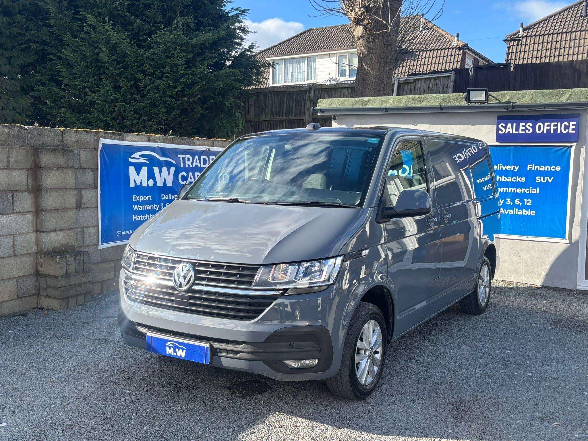 A 2022 VOLKSWAGEN TRANSPORTER 2.0 TDI T30 Highline DSG FWD SWB Euro 6 (s/s) 5dr A 2022 VOLKSWAGEN TRANSPORTER 2.0 TDI T30 Highline DSG FWD SWB Euro 6 (s/s) 5dr