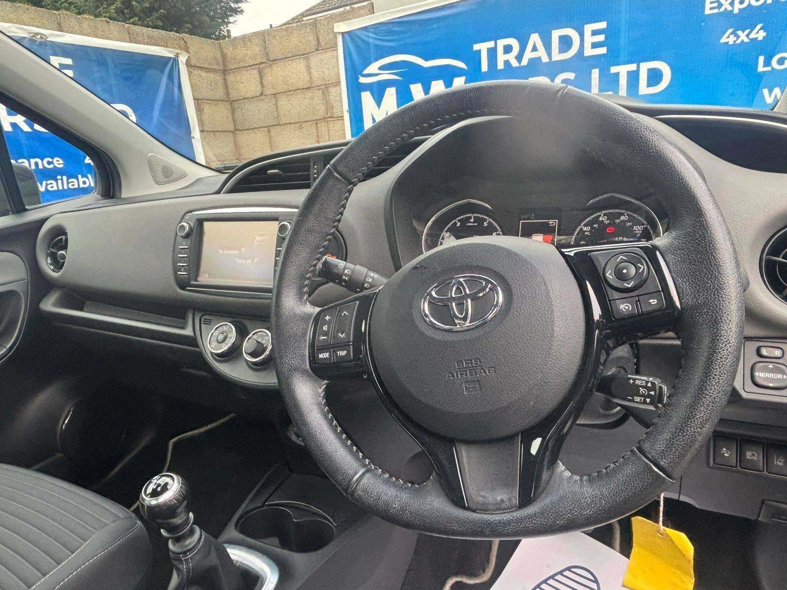2018 TOYOTA YARIS 2018 TOYOTA YARIS