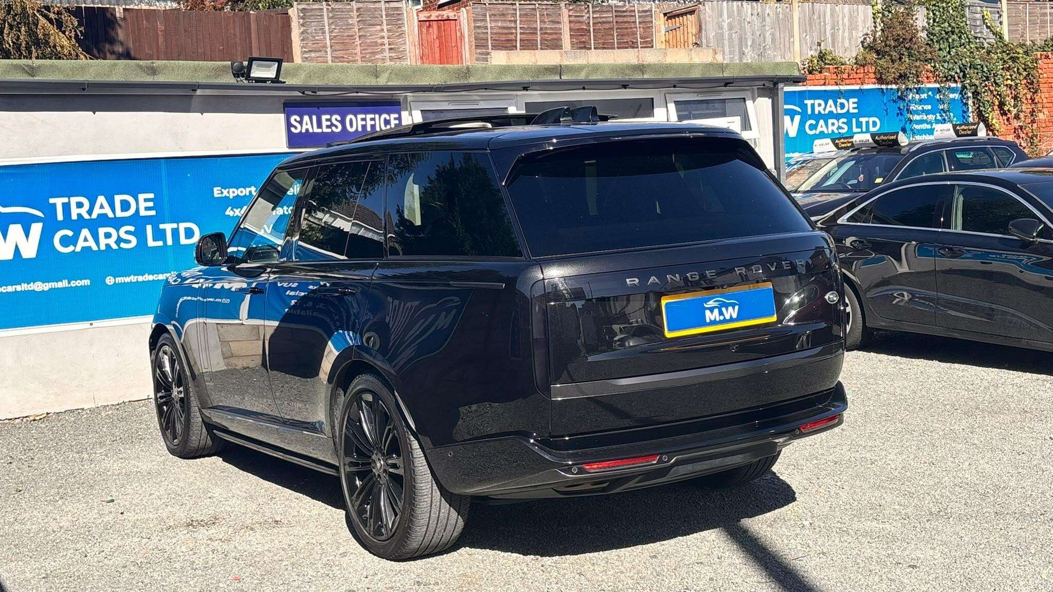 A 2023 LAND ROVER RANGE ROVER 3.0 D350 MHEV Autobiography Auto 4WD Euro 6 (s/s) 5dr A 2023 LAND ROVER RANGE ROVER 3.0 D350 MHEV Autobiography Auto 4WD Euro 6 (s/s) 5dr