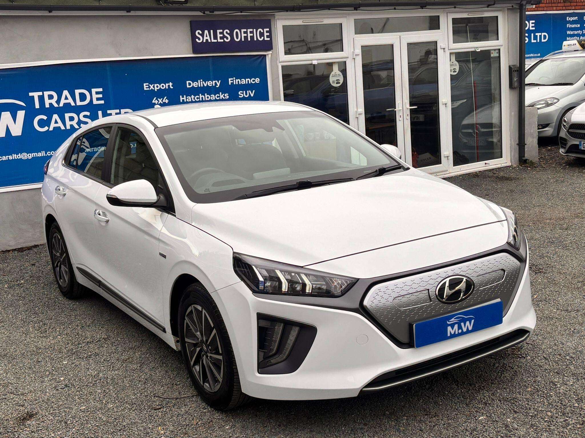 A 2021 HYUNDAI IONIQ 38.3kWh Premium Auto 5dr A 2021 HYUNDAI IONIQ 38.3kWh Premium Auto 5dr